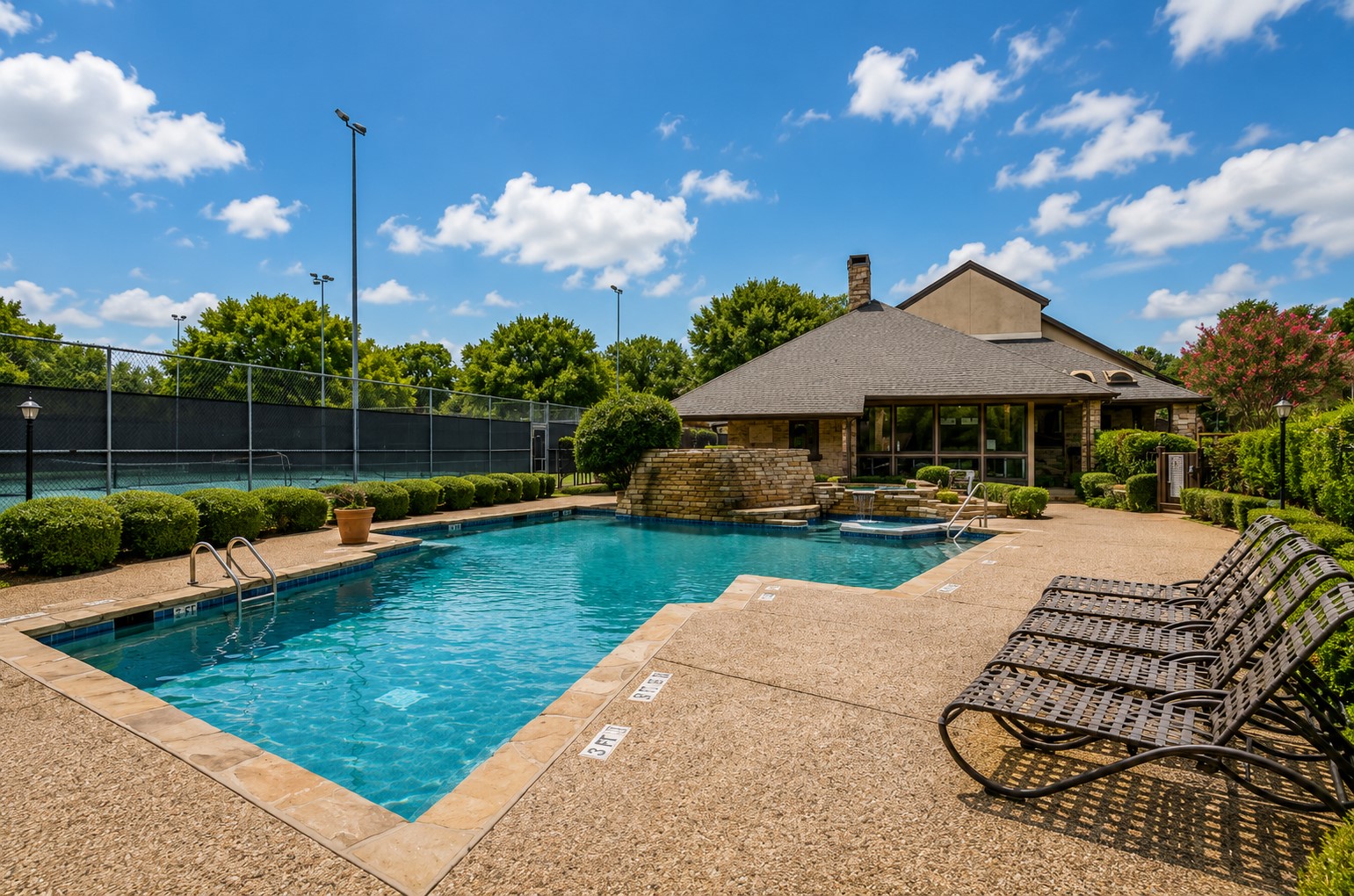 1900 Cloisters Drive Arlington TX 76011