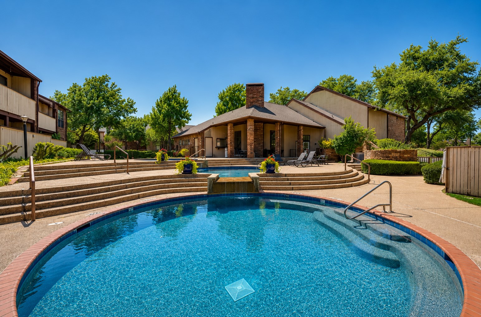 1900 Cloisters Drive Arlington TX 76011