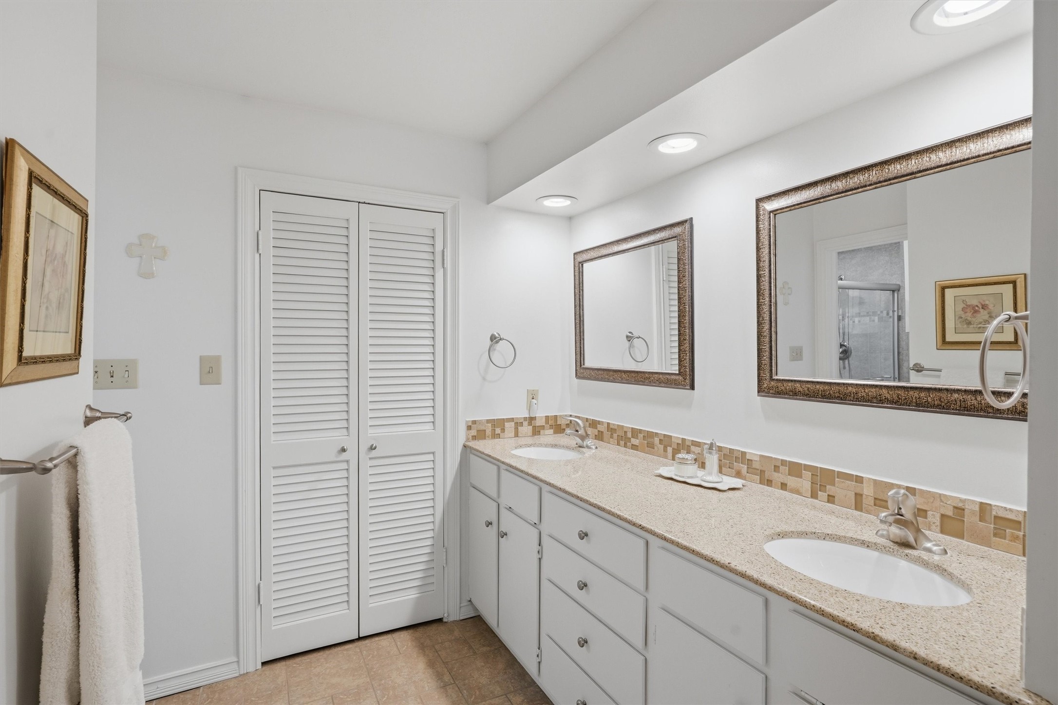 79 One Main Place Benbrook TX 76126