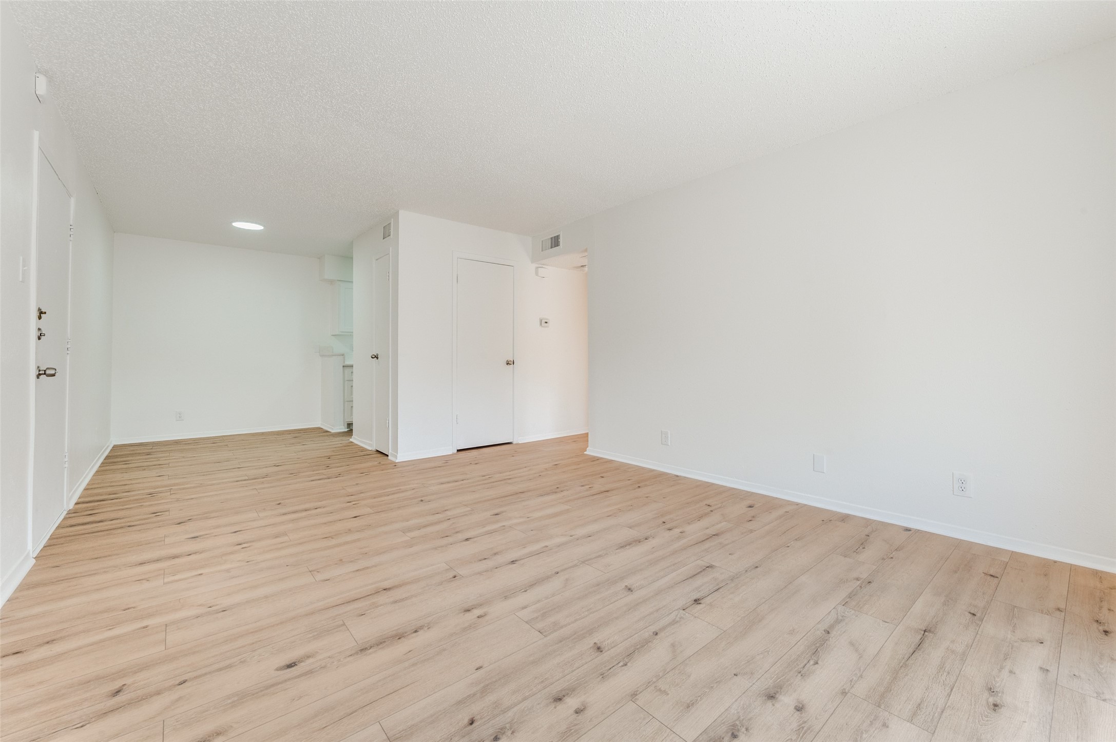4859 Cedar Springs Road Dallas TX 75219