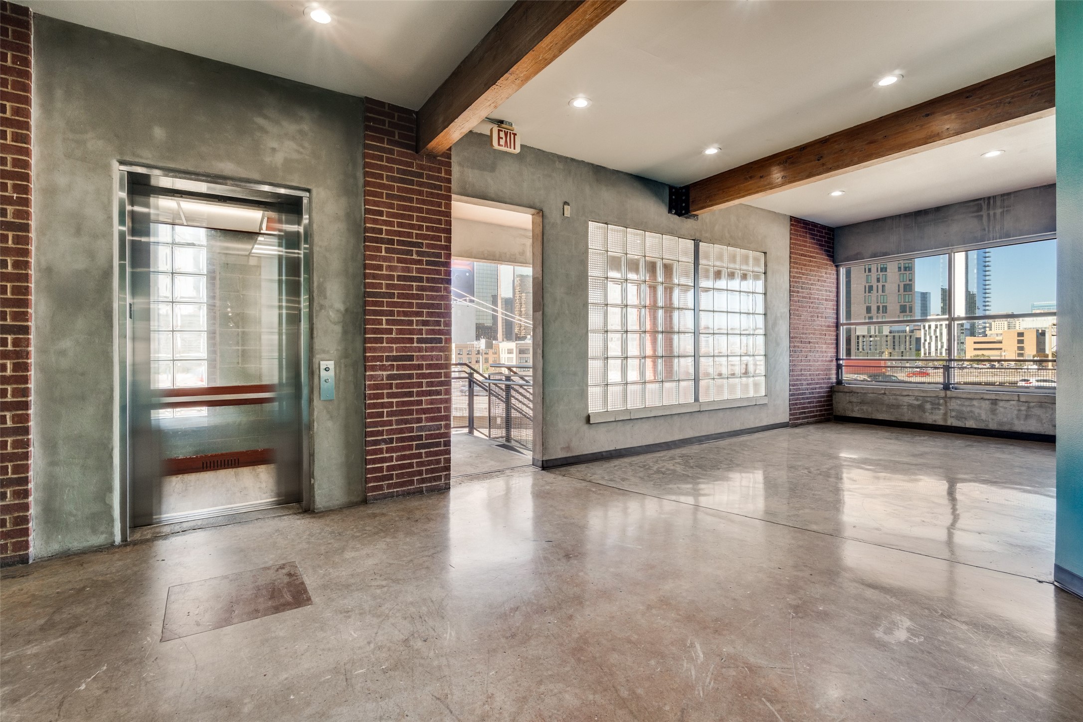 2502 Live Oak Street Dallas TX 75204