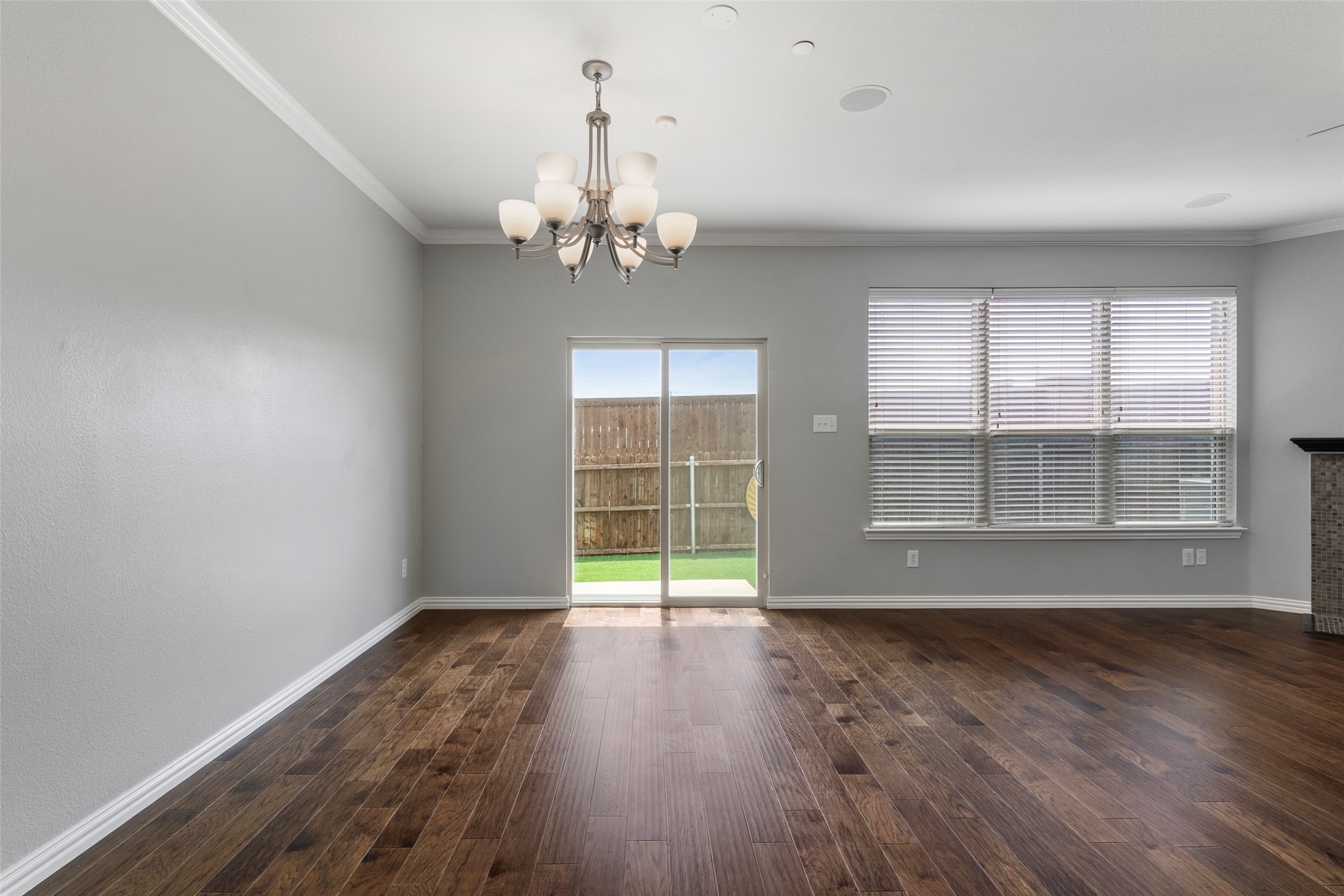 406 Hamilton Street Lewisville TX 75067