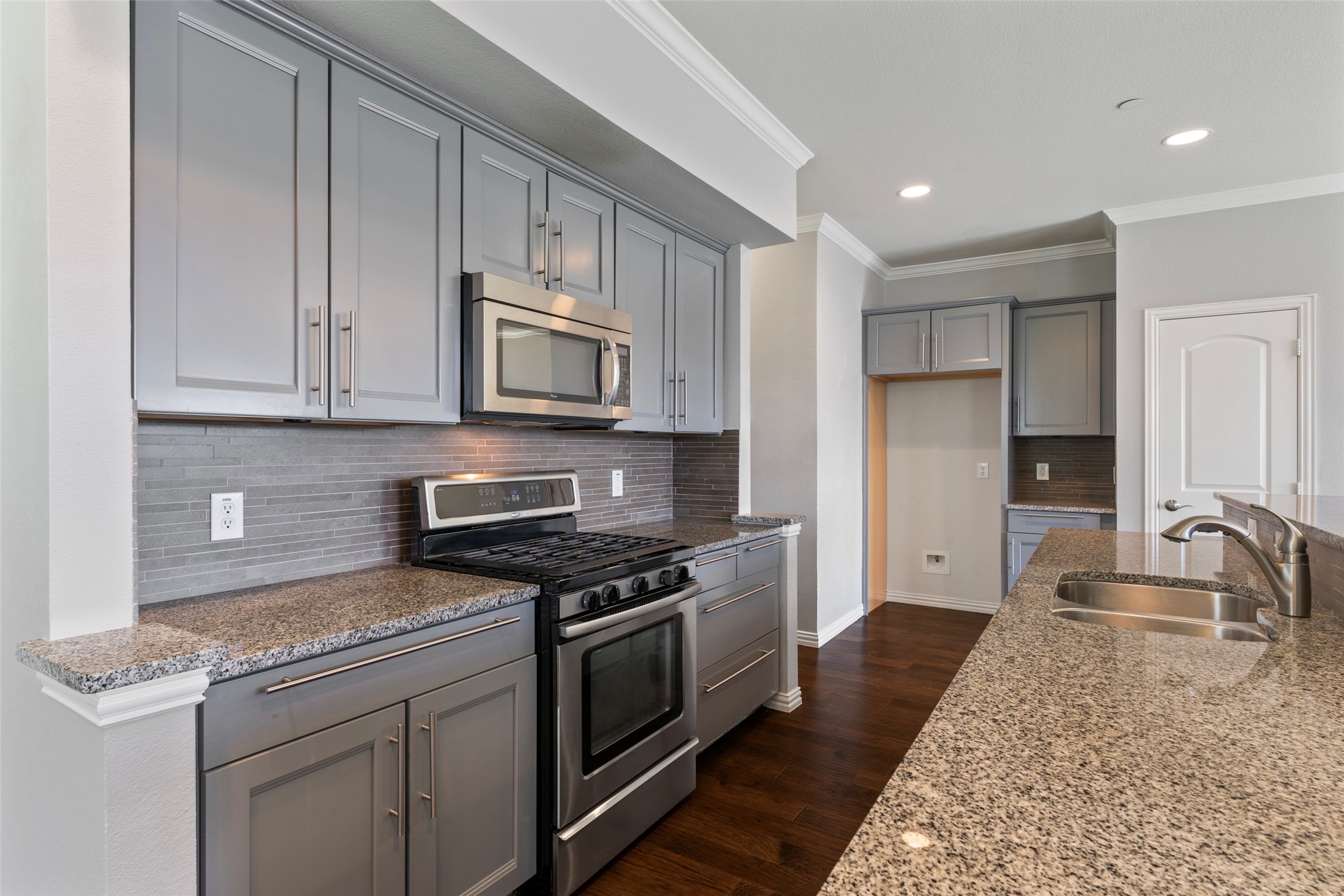 406 Hamilton Street Lewisville TX 75067