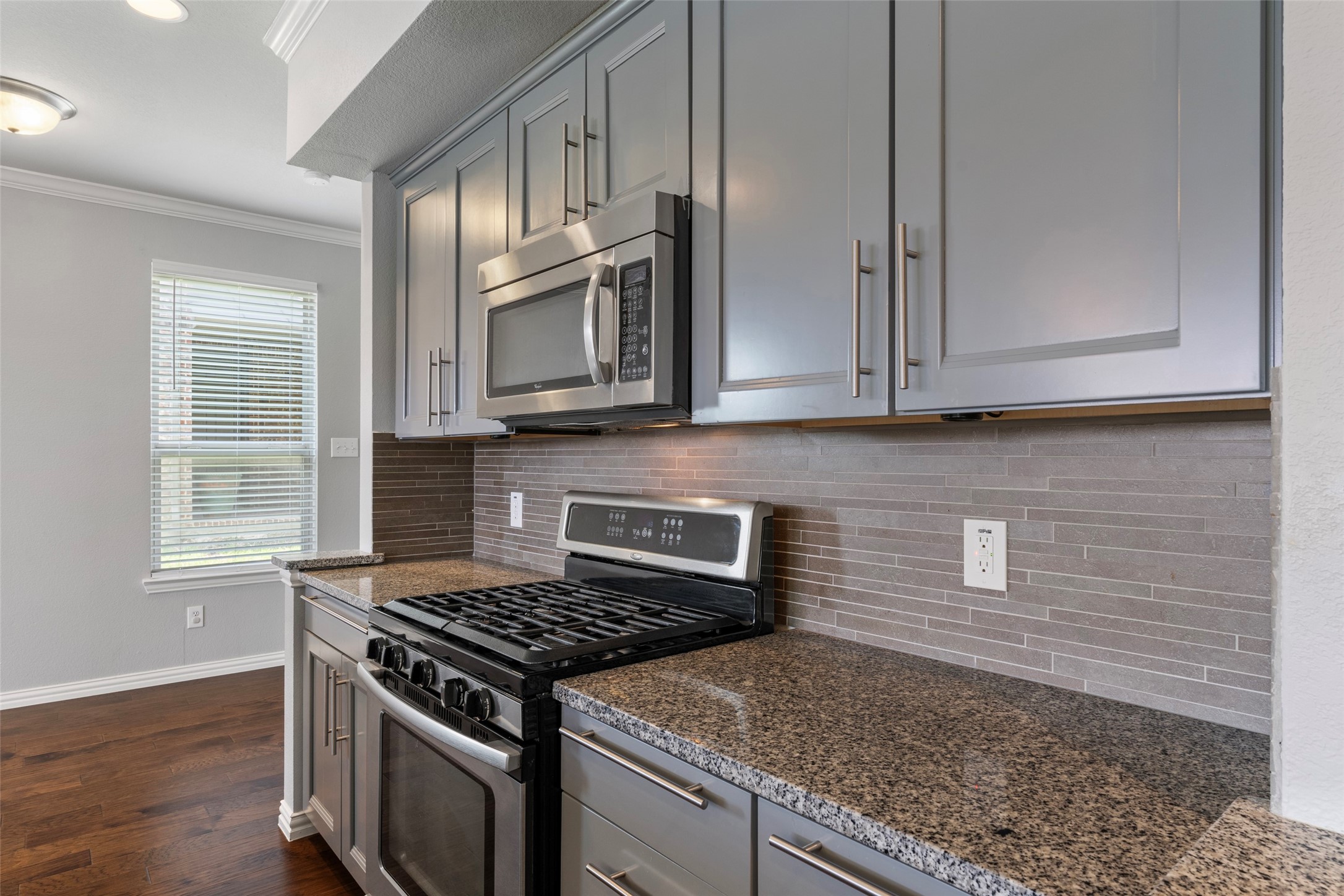 406 Hamilton Street Lewisville TX 75067