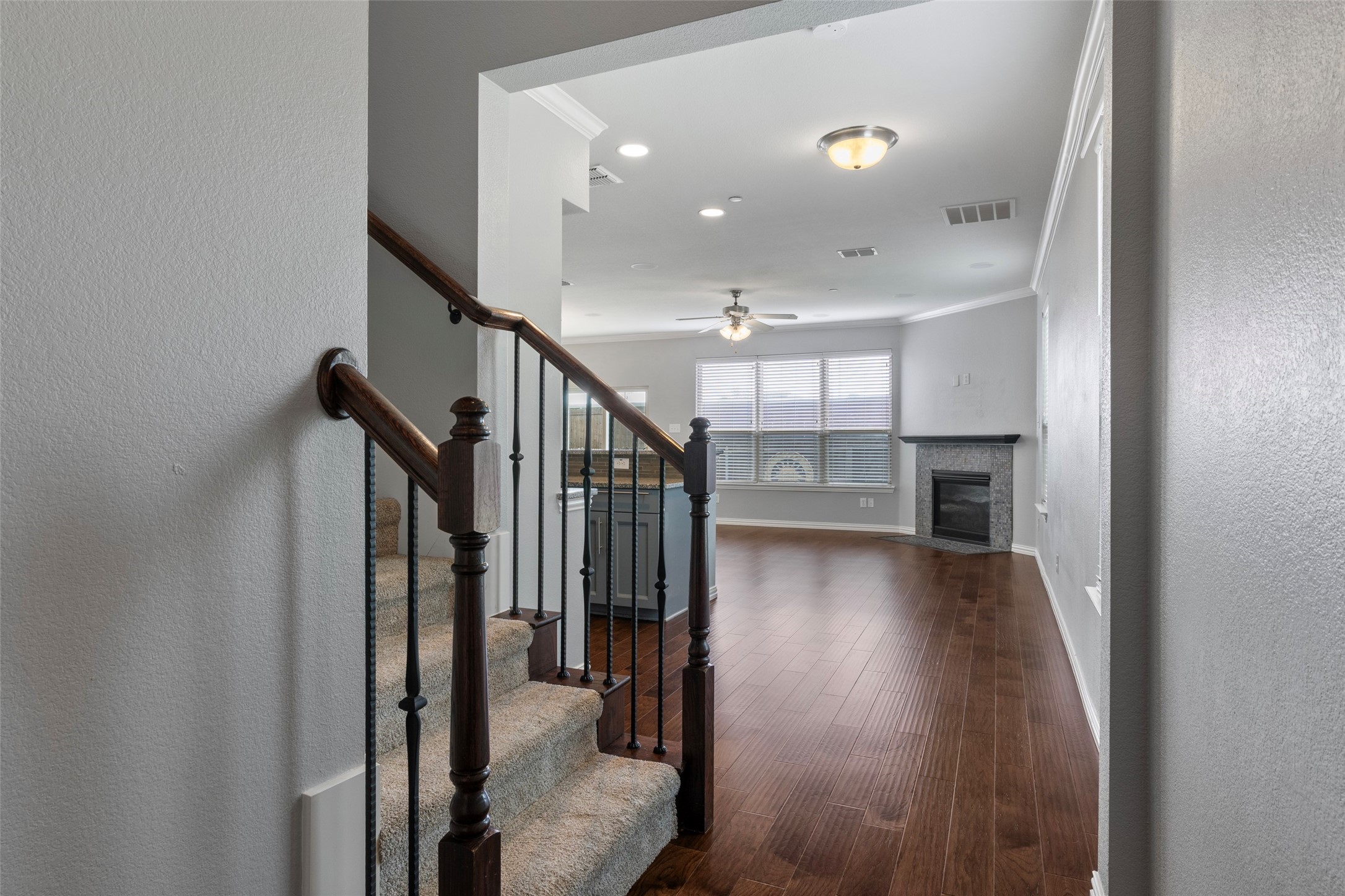 406 Hamilton Street Lewisville TX 75067
