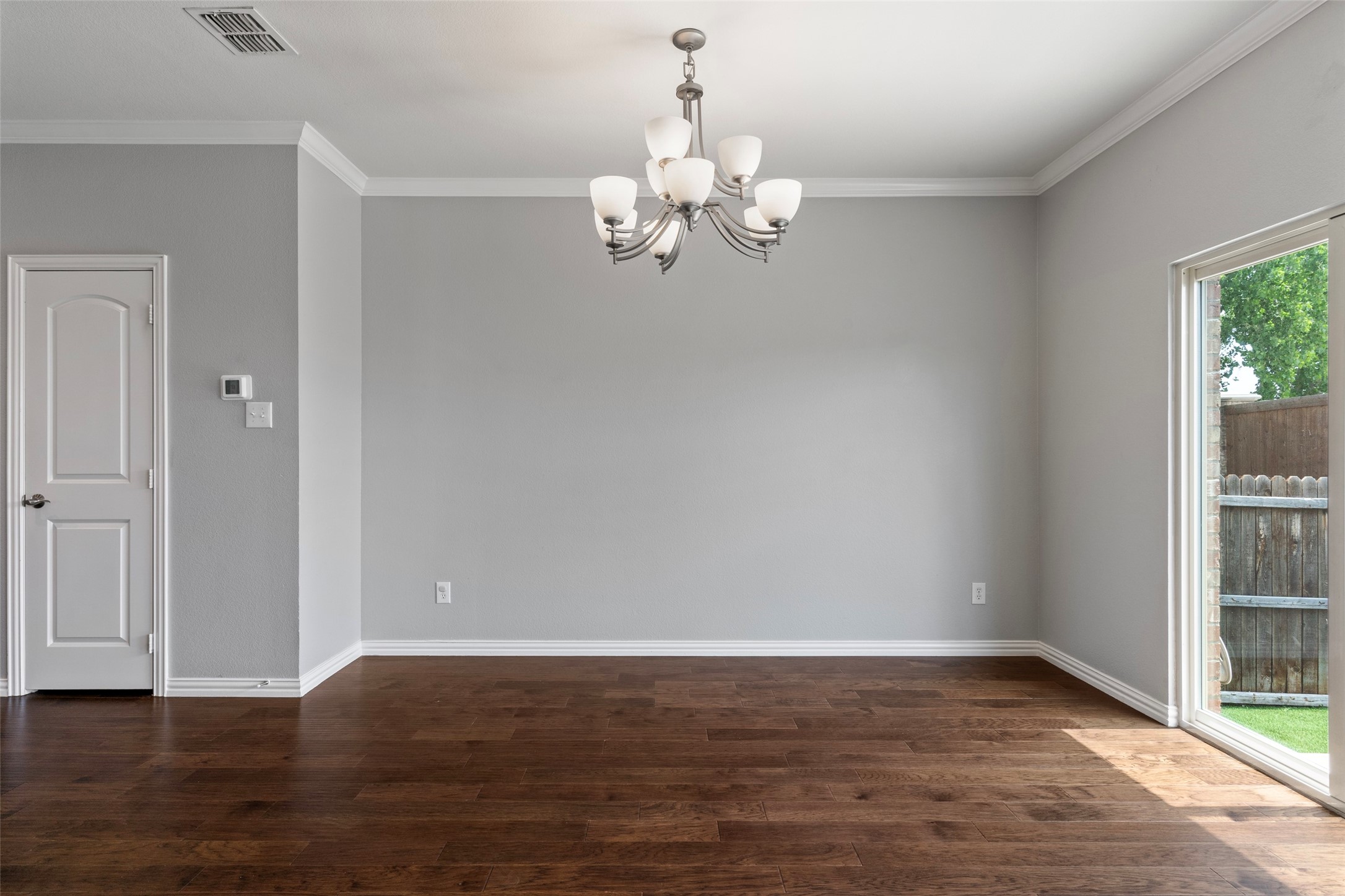 406 Hamilton Street Lewisville TX 75067