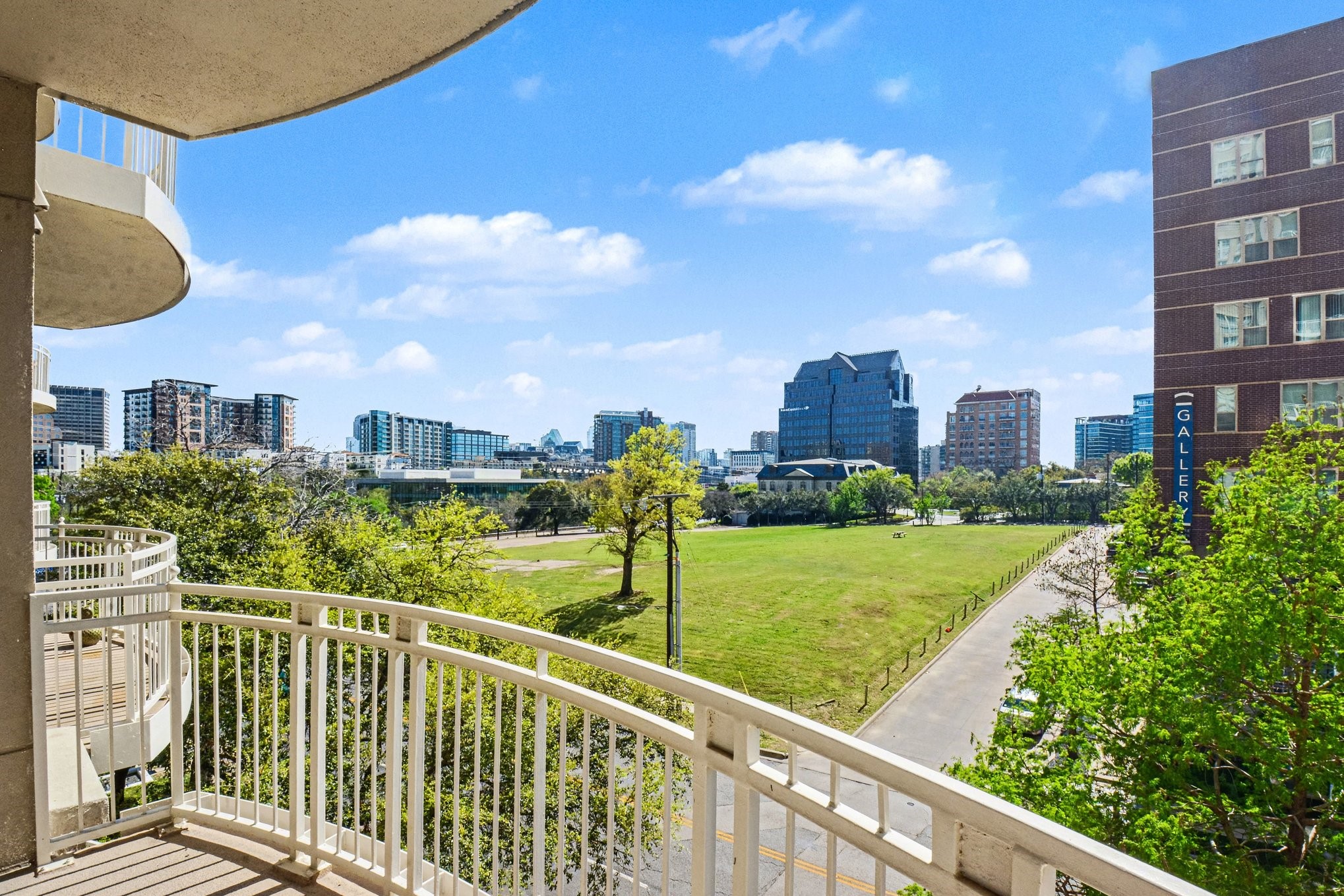 3225 Turtle Creek Boulevard Dallas TX 75219