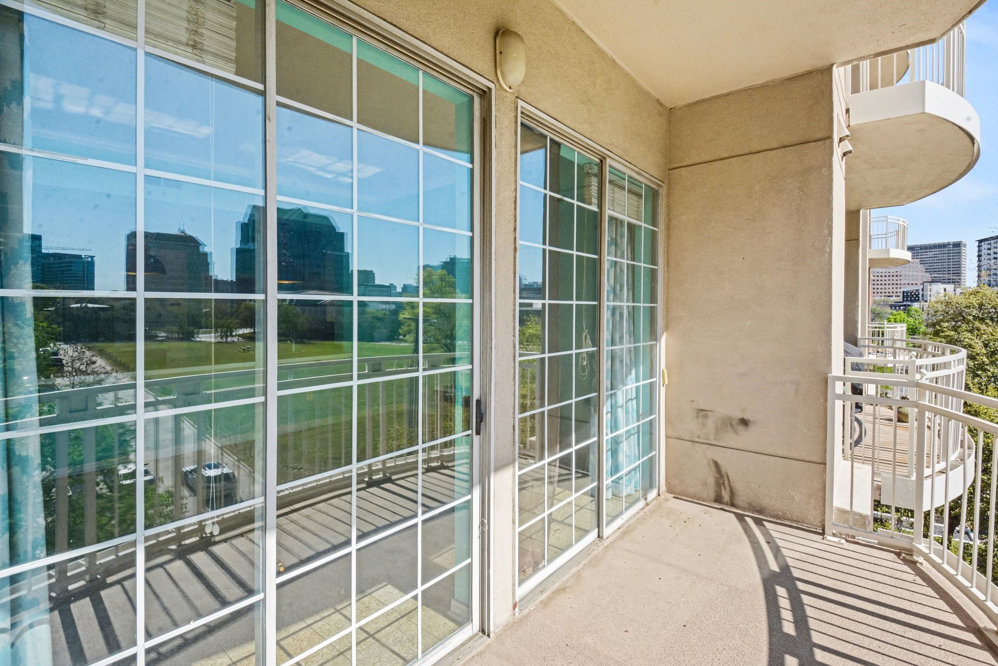 3225 Turtle Creek Boulevard Dallas TX 75219
