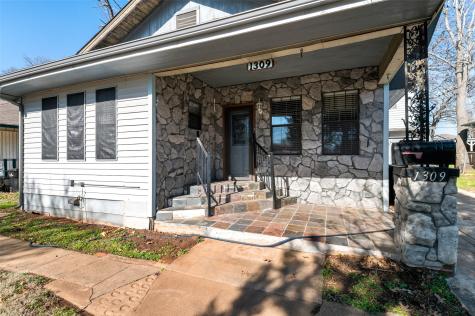1309 W Bond Street Denison TX 75020