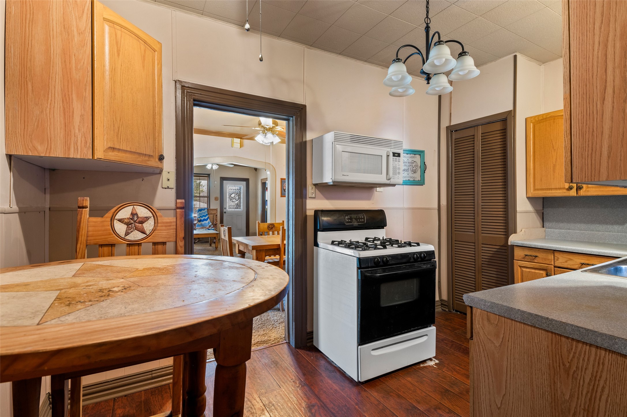 1309 W Bond Street Denison TX 75020