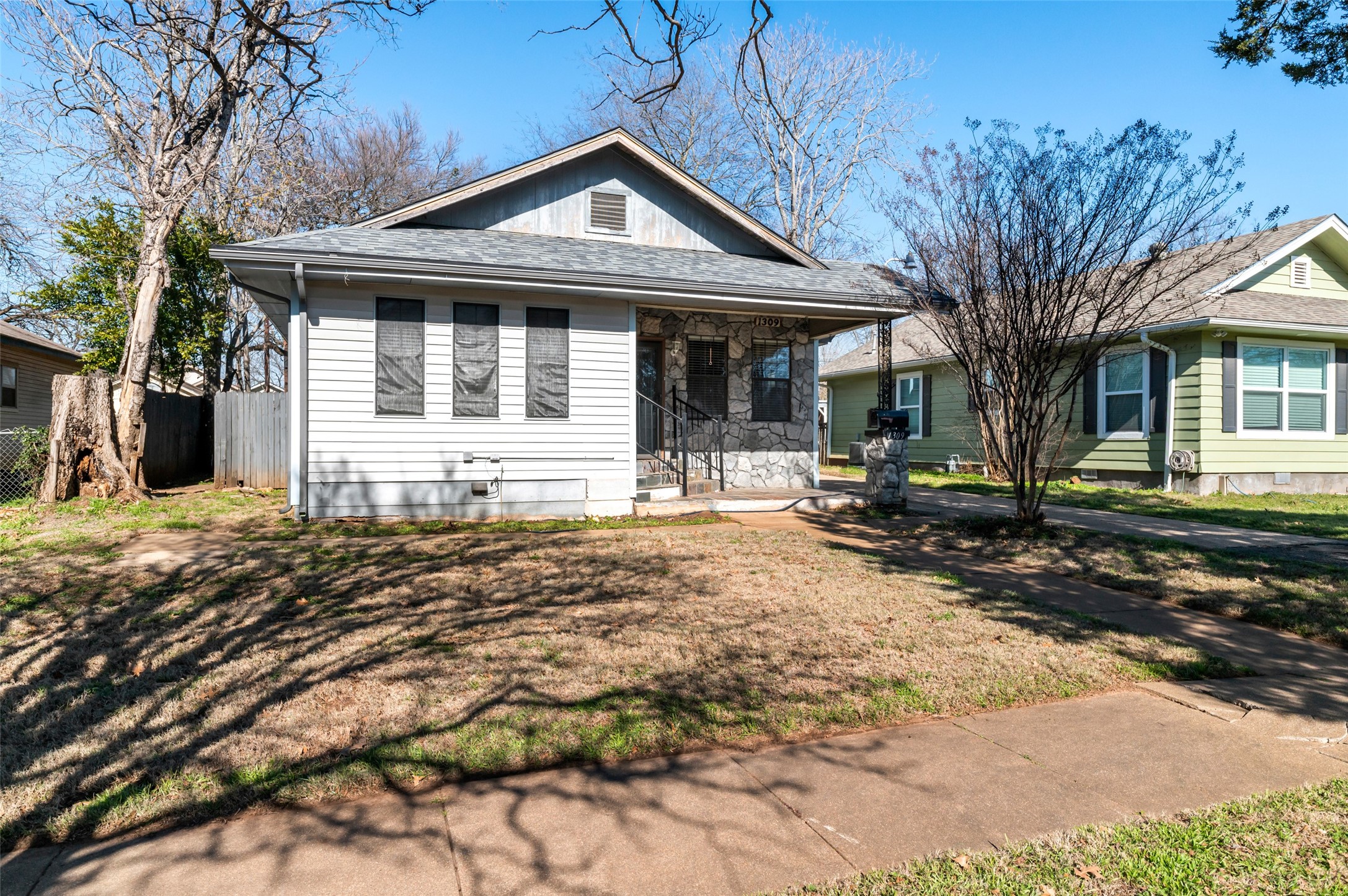 1309 W Bond Street Denison TX 75020