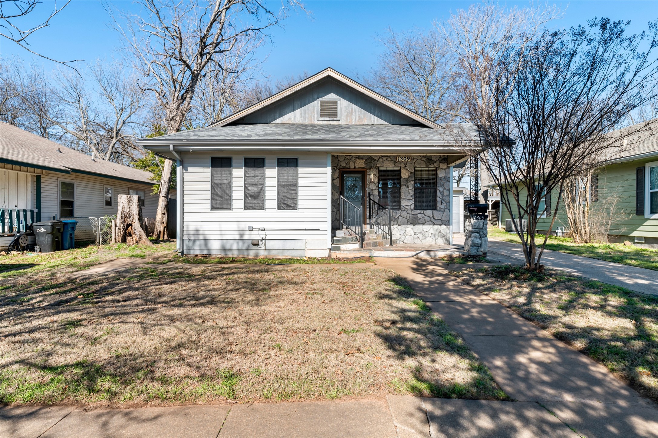 1309 W Bond Street Denison TX 75020