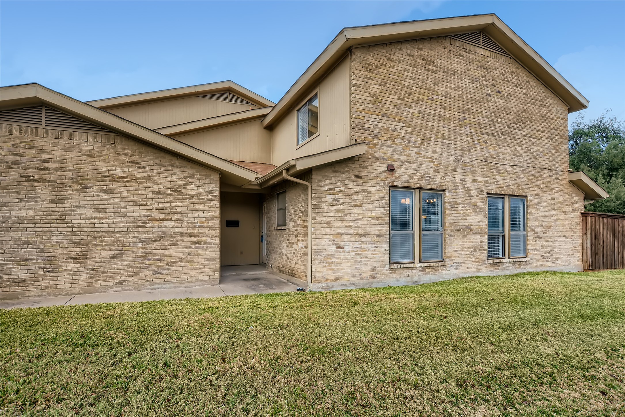 3002 Eastpark Drive Garland TX 75044