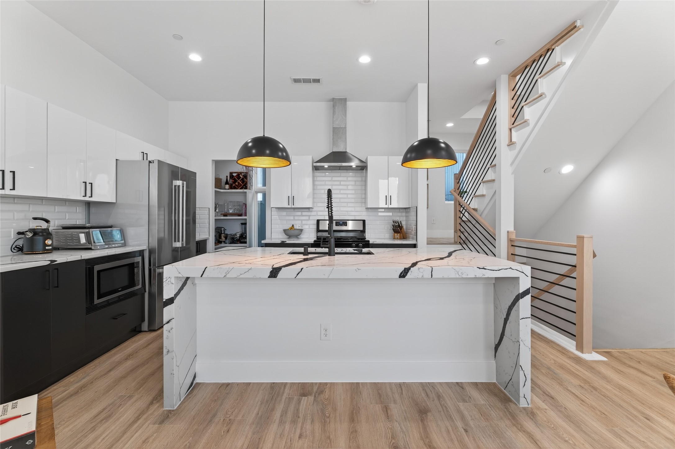 2102 N Prairie Avenue Dallas TX 75204