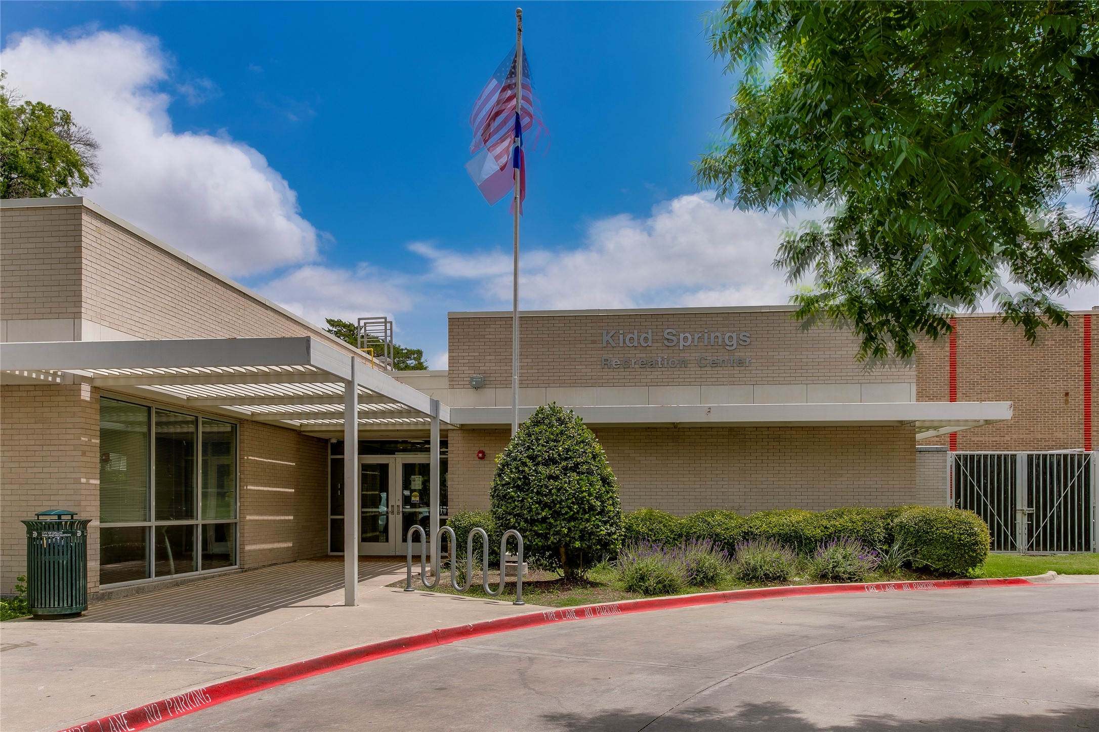 714 W Canty Street Dallas TX 75208