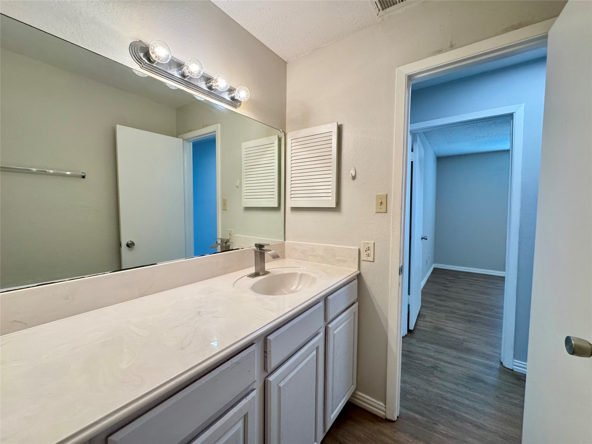 5981 Arapaho Road Dallas TX 75248