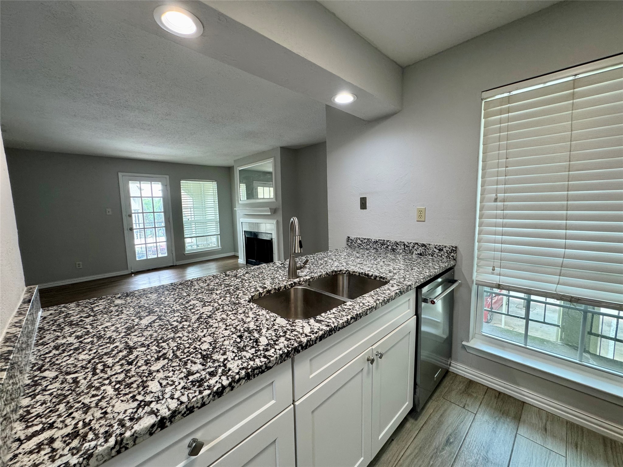 5981 Arapaho Road Dallas TX 75248
