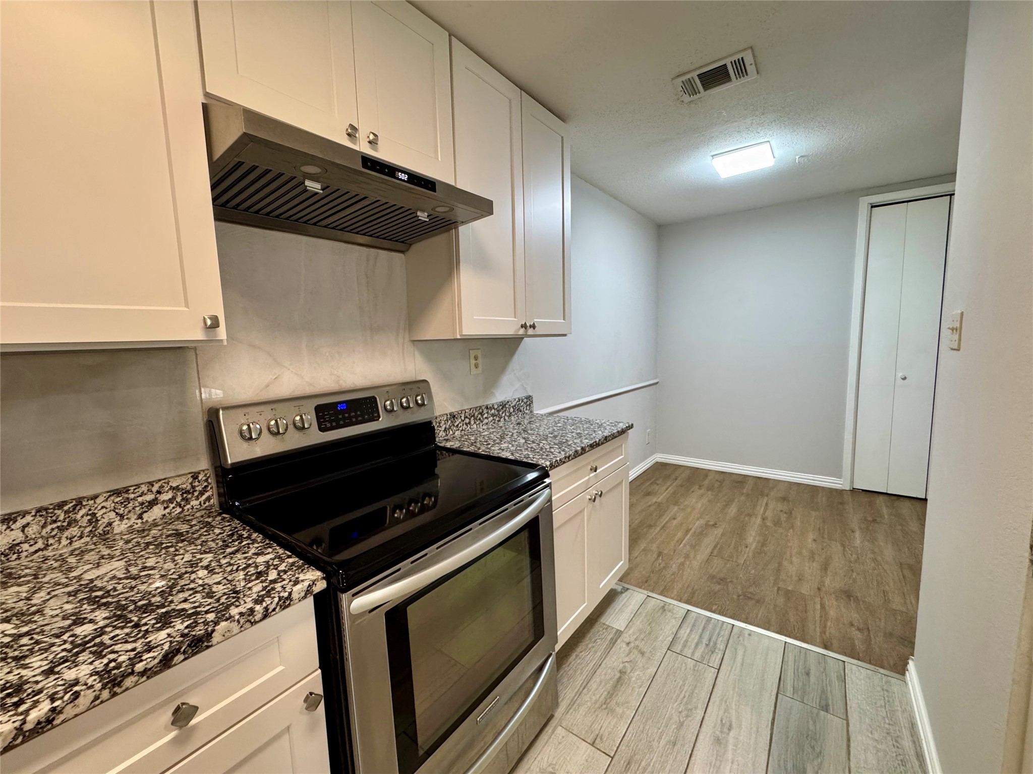5981 Arapaho Road Dallas TX 75248