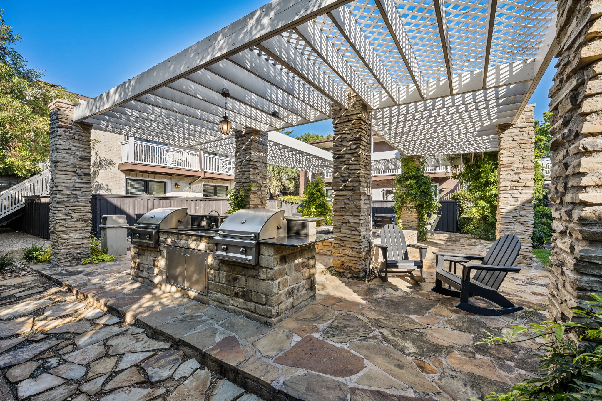 5934 Sandhurst Lane Dallas TX 75206