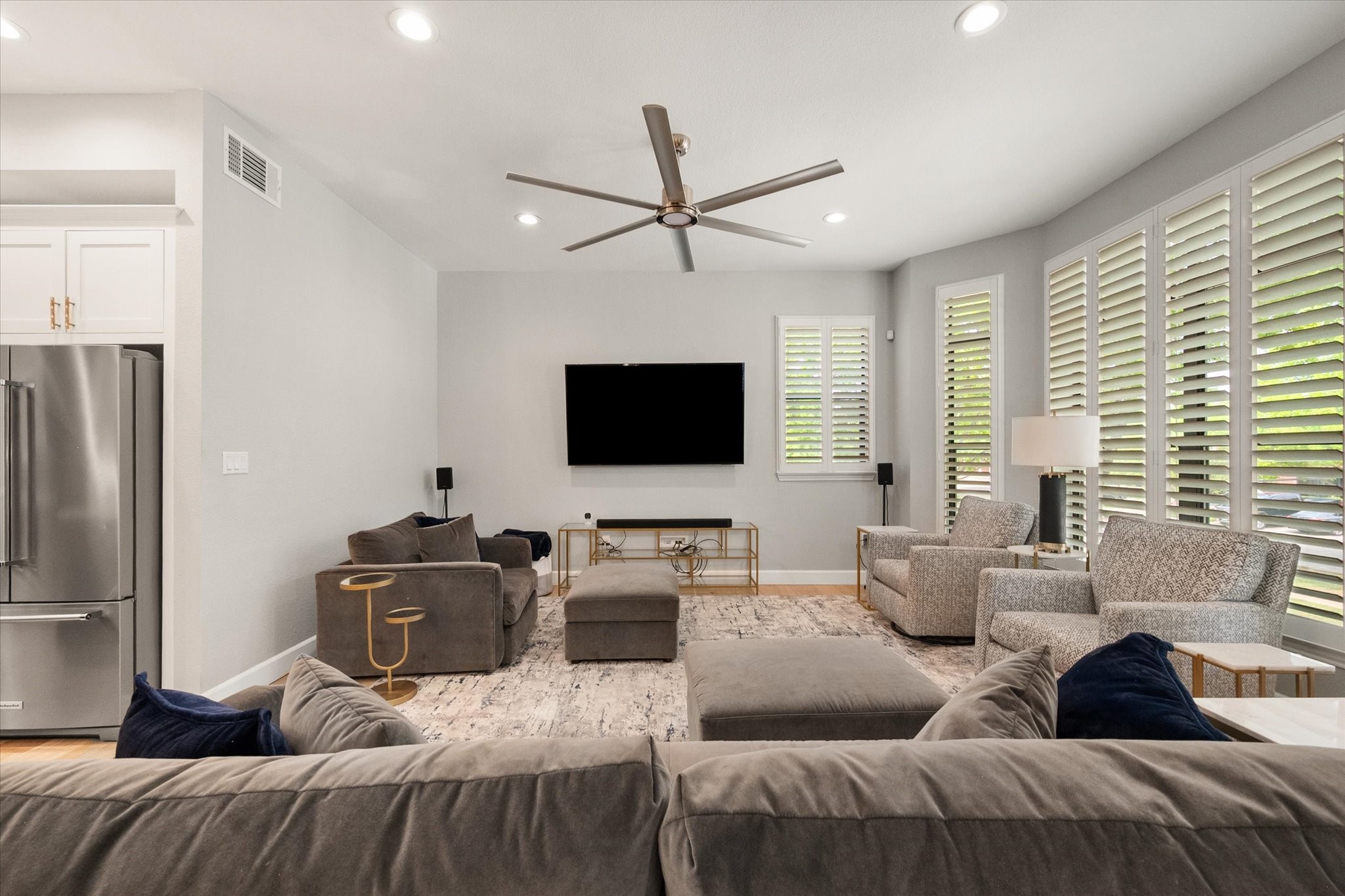 1207 Beaconsfield Lane Arlington TX 76011
