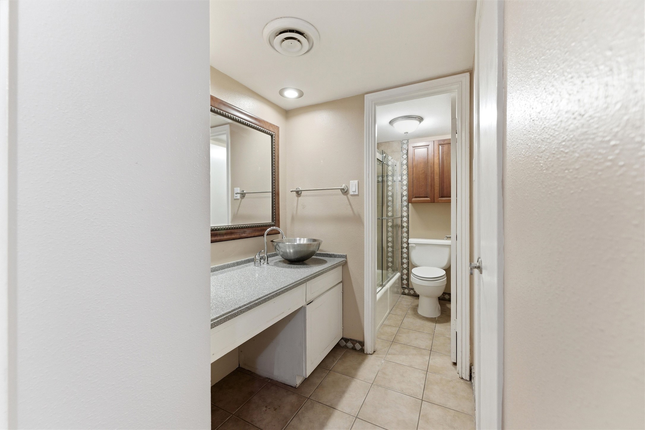 558 E Avenue J Grand Prairie TX 75050