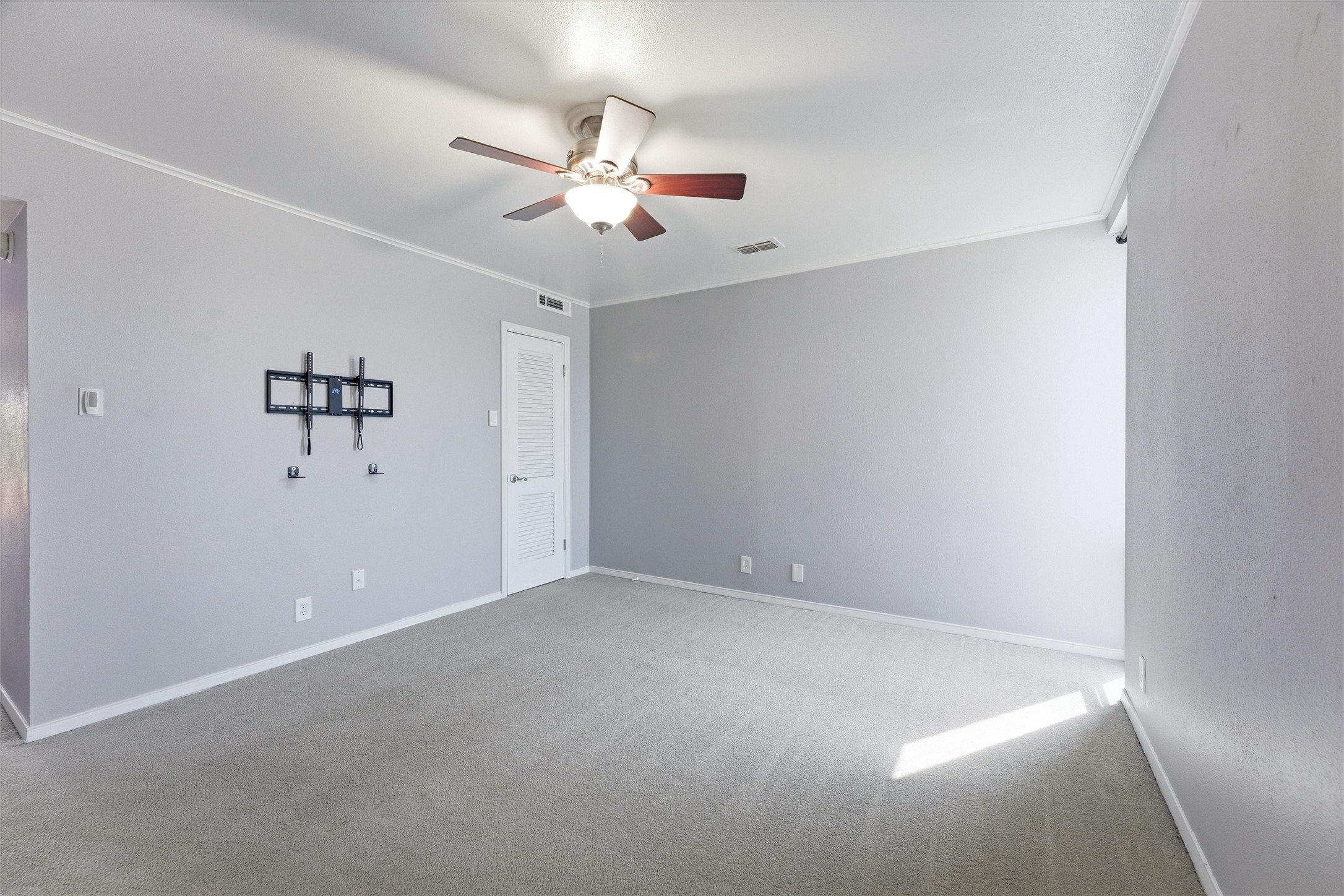 558 E Avenue J Grand Prairie TX 75050