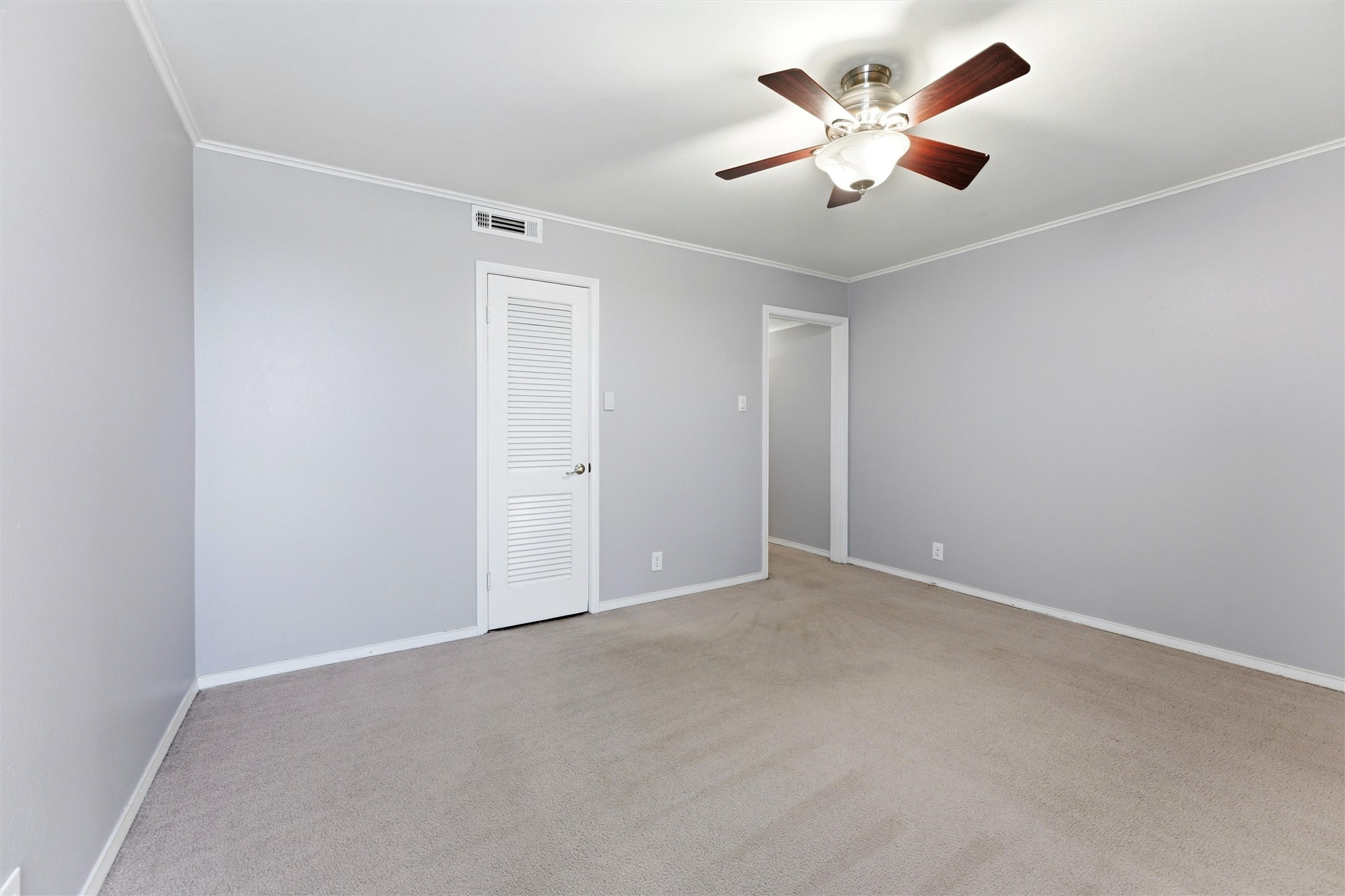 558 E Avenue J Grand Prairie TX 75050