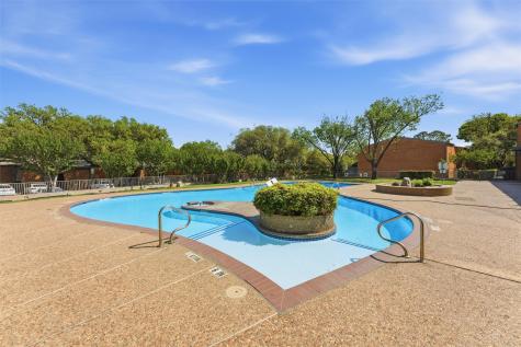 558 E Avenue J Grand Prairie TX 75050