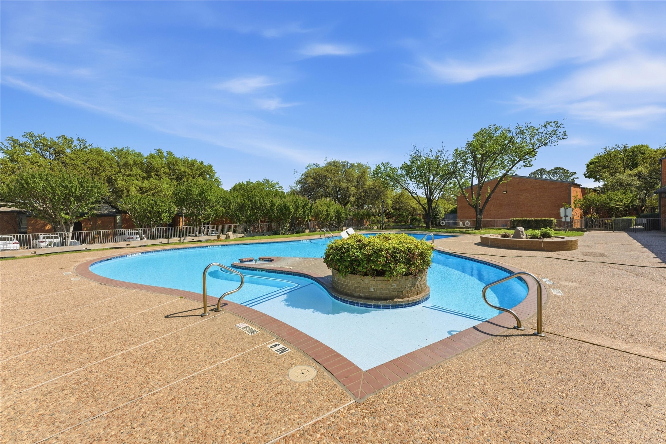 558 E Avenue J Grand Prairie TX 75050
