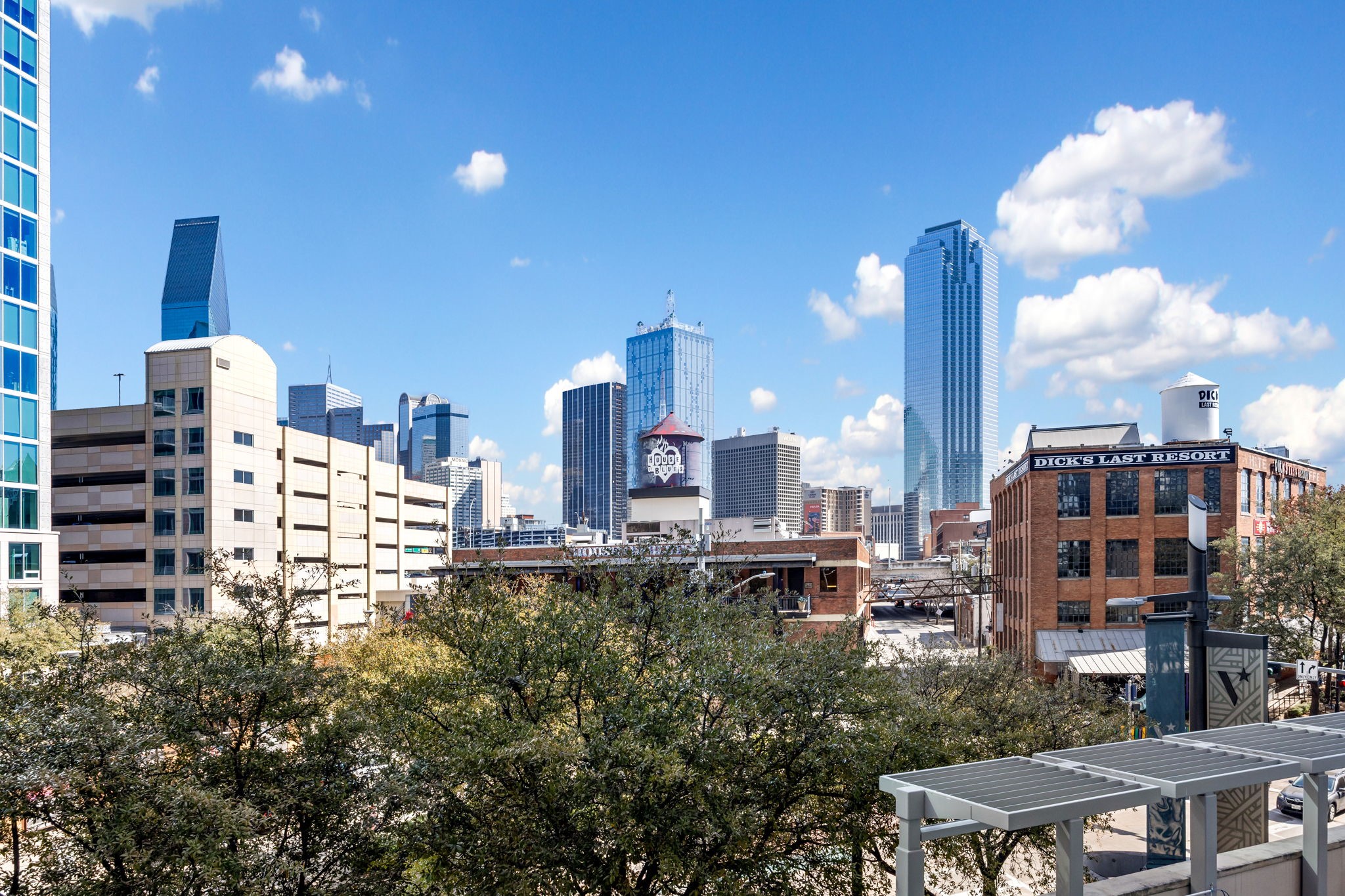 2323 N Houston Street Dallas TX 75219