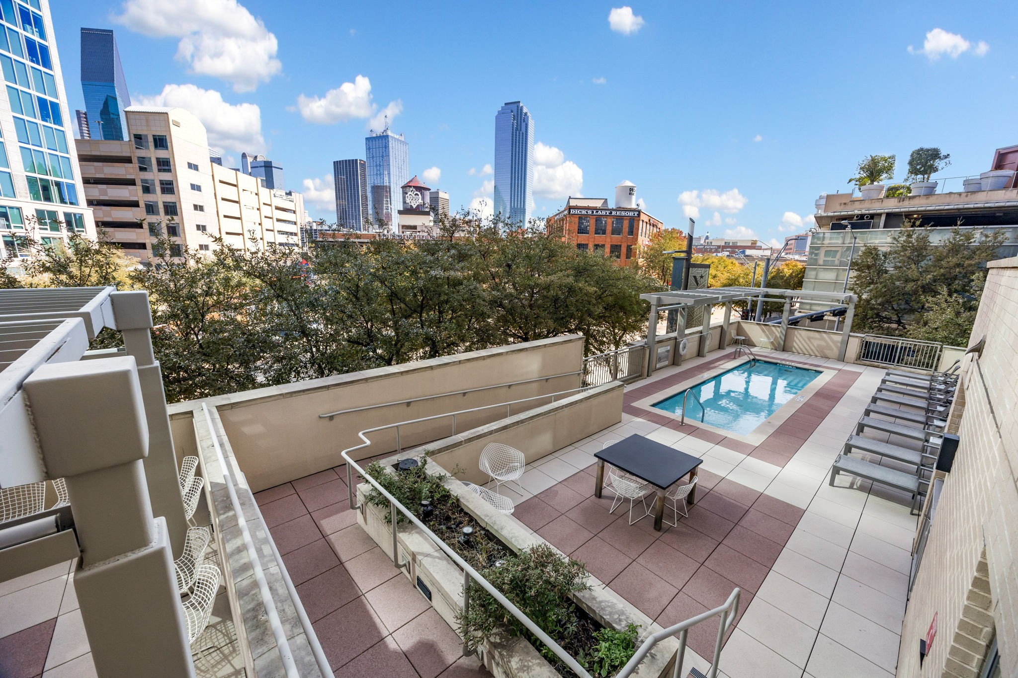 2323 N Houston Street Dallas TX 75219