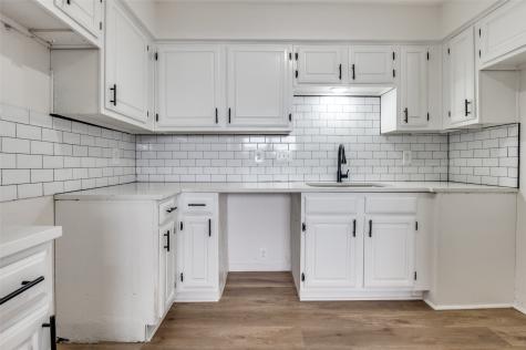 2322 Sherry Street Arlington TX 76014
