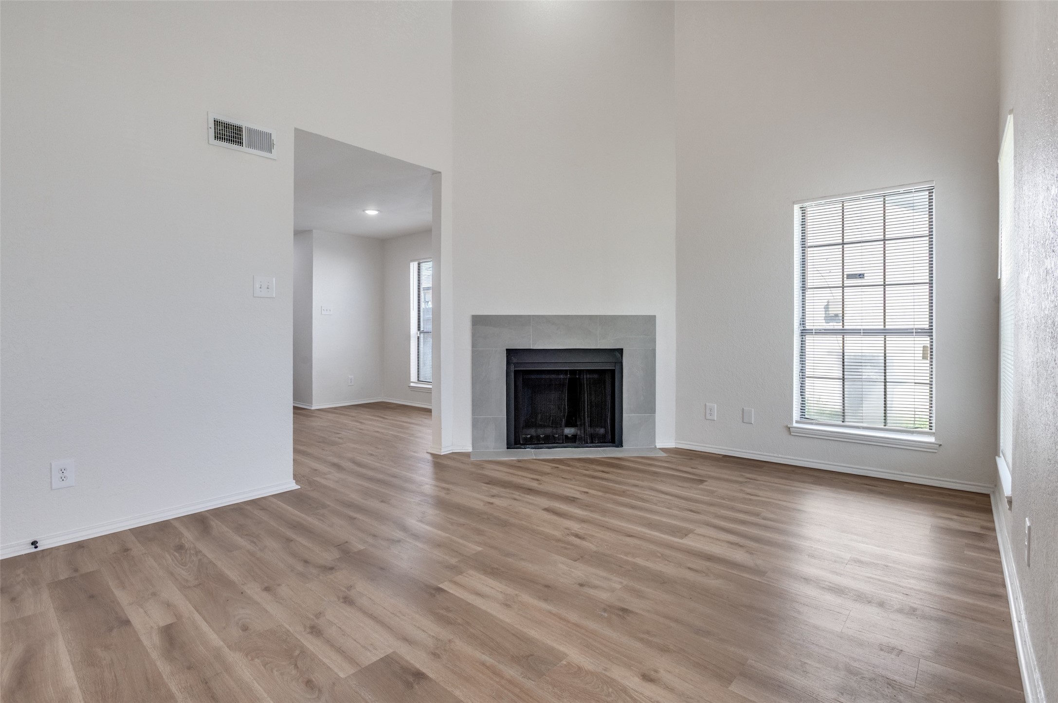 2322 Sherry Street Arlington TX 76014
