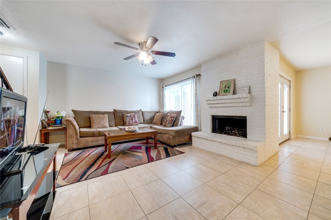 402 Santa Rosa Drive Garland TX 75043