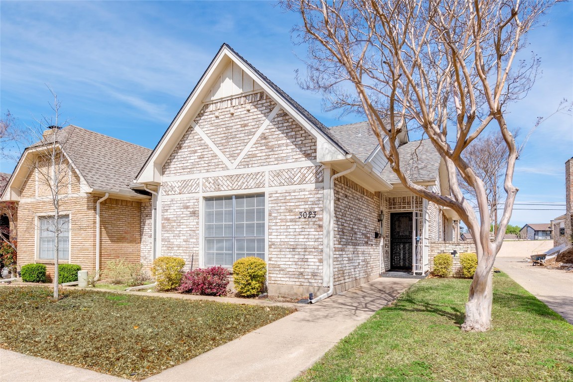 3023 Stonehenge Lane Carrollton TX 75006