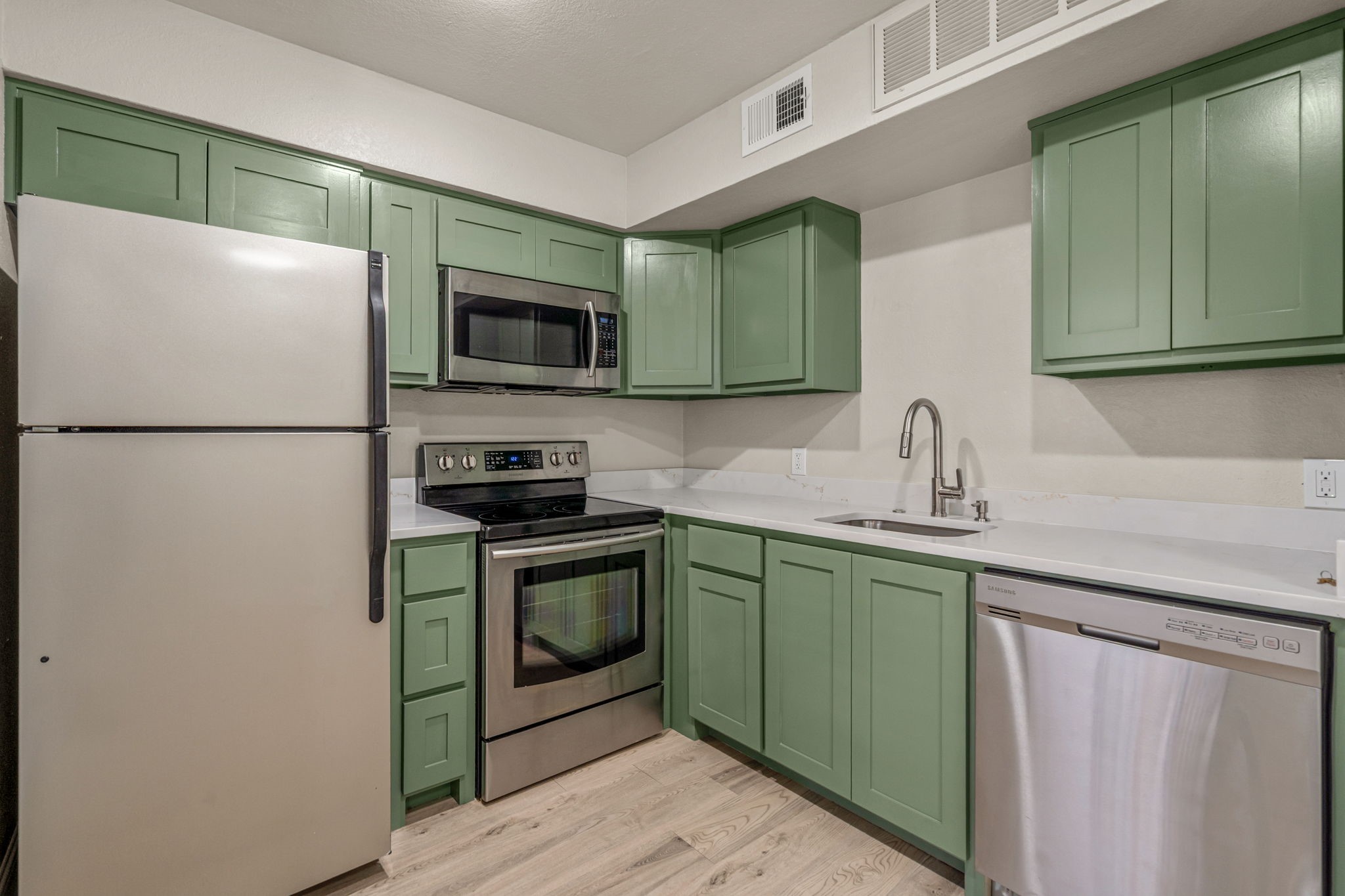 2310 Bamboo Drive Arlington TX 76006