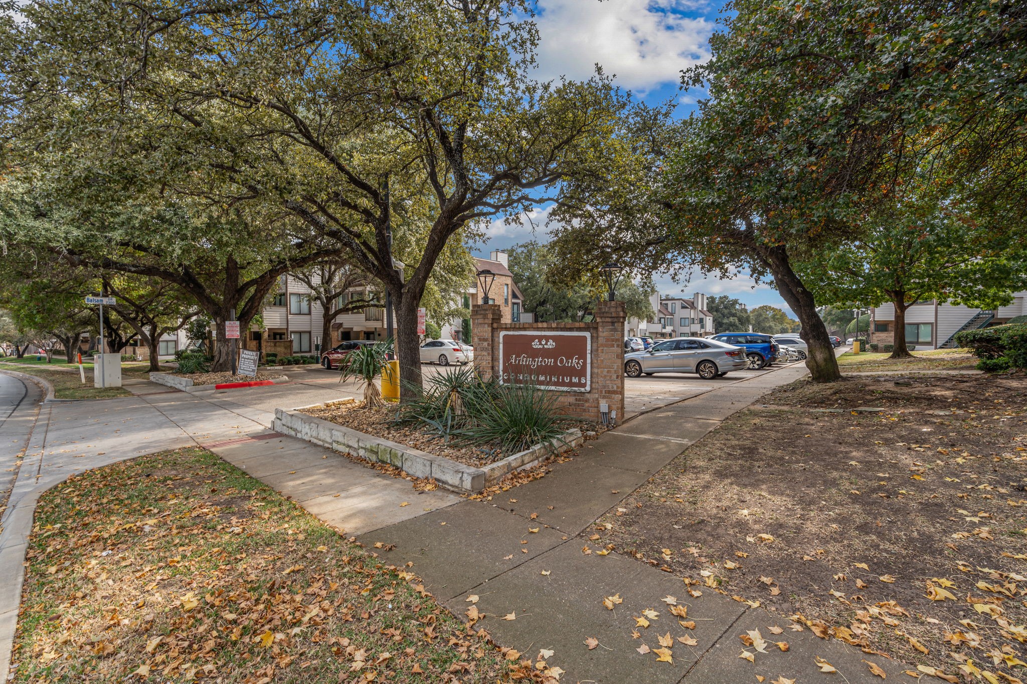 2310 Bamboo Drive Arlington TX 76006