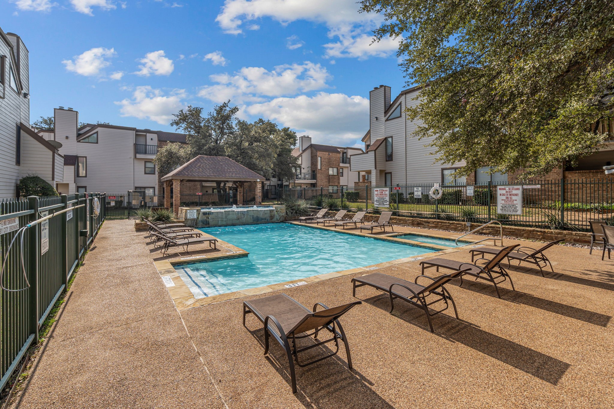 2310 Bamboo Drive Arlington TX 76006