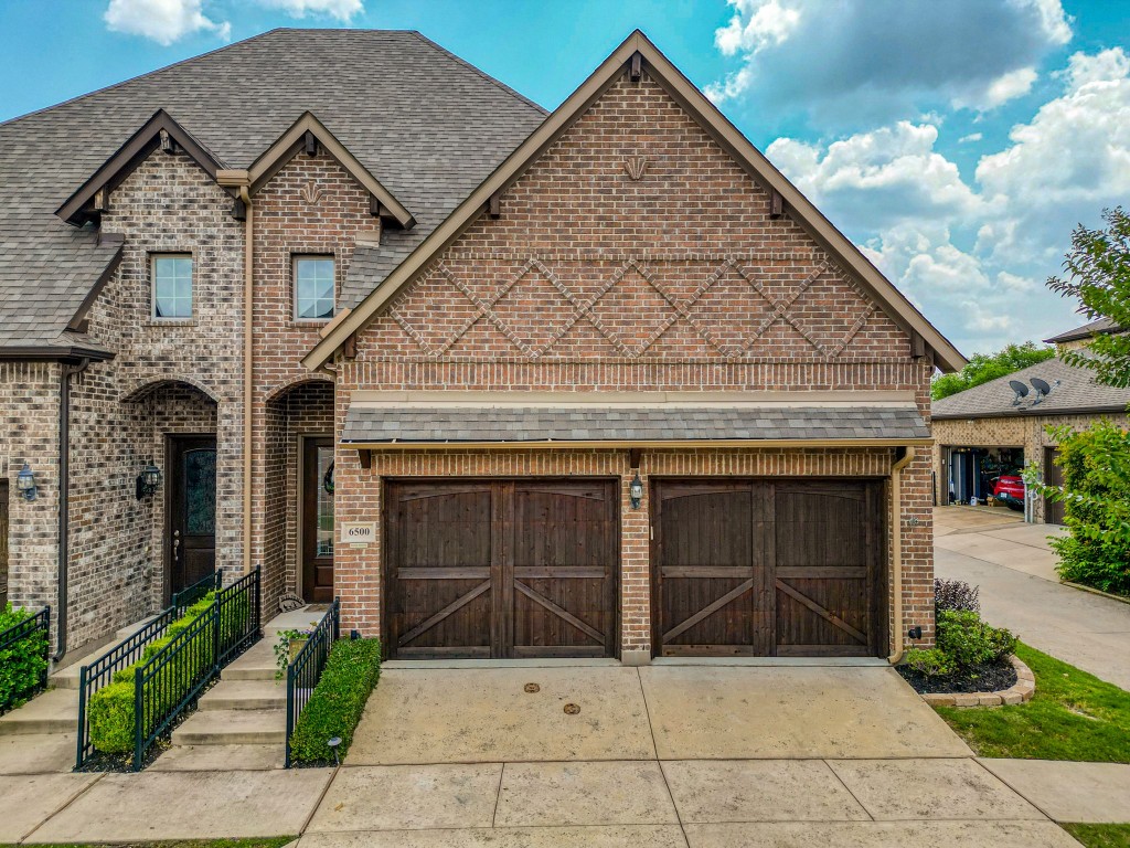 6500 Briar Pointe Drive North Richland Hills TX 76182