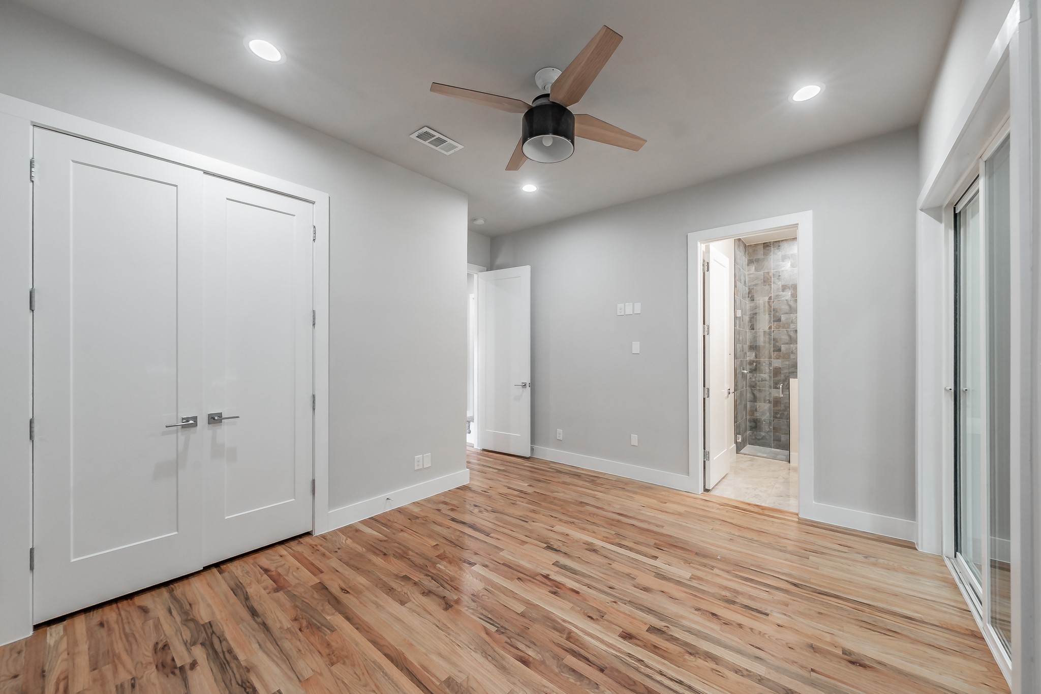 1004 Stafford Street Dallas TX 75208