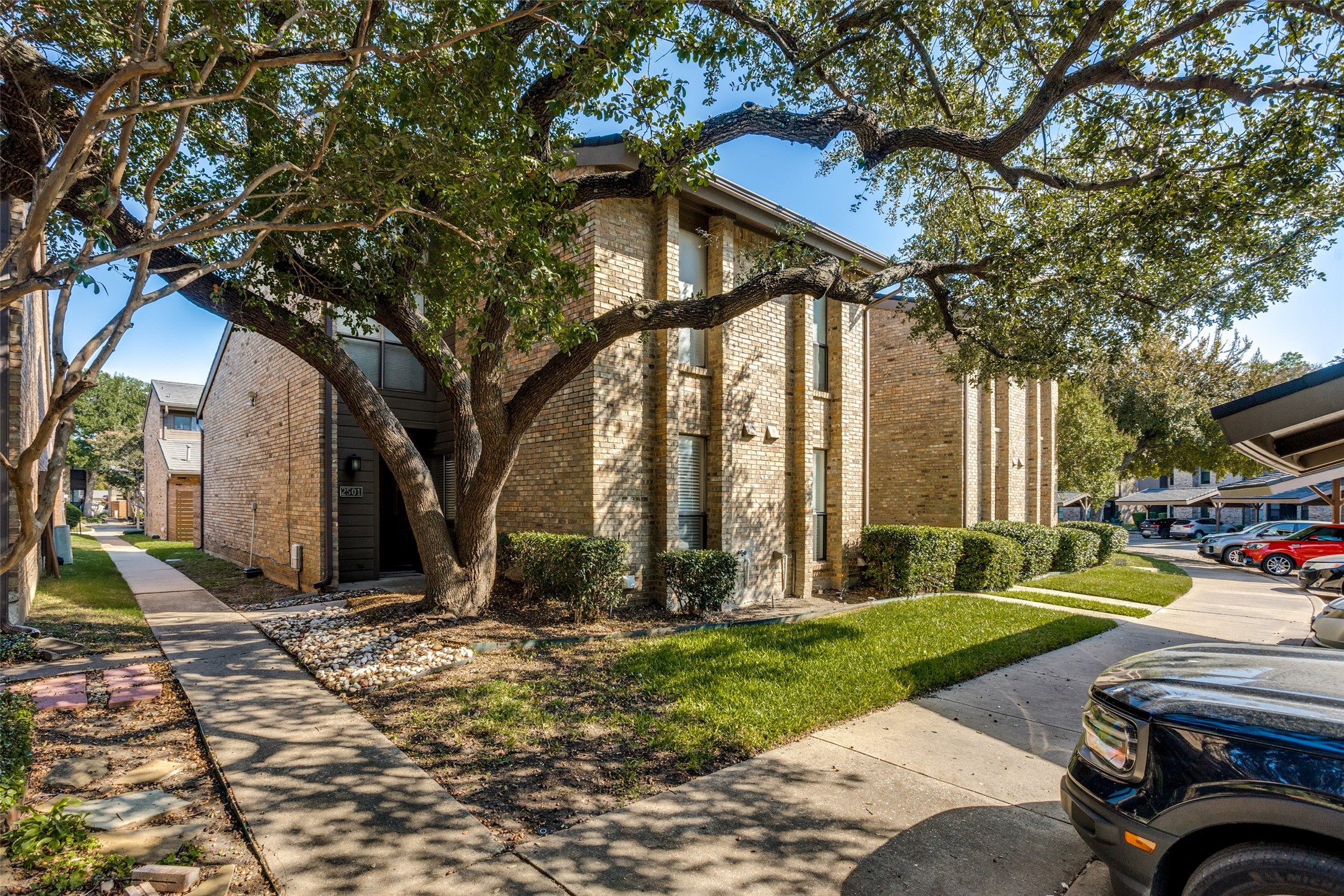 2204 W Park Boulevard Plano TX 75075
