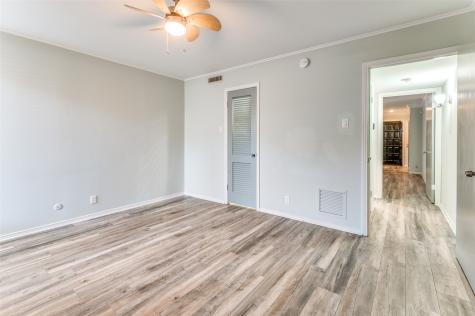 570 E Avenue J Grand Prairie TX 75050