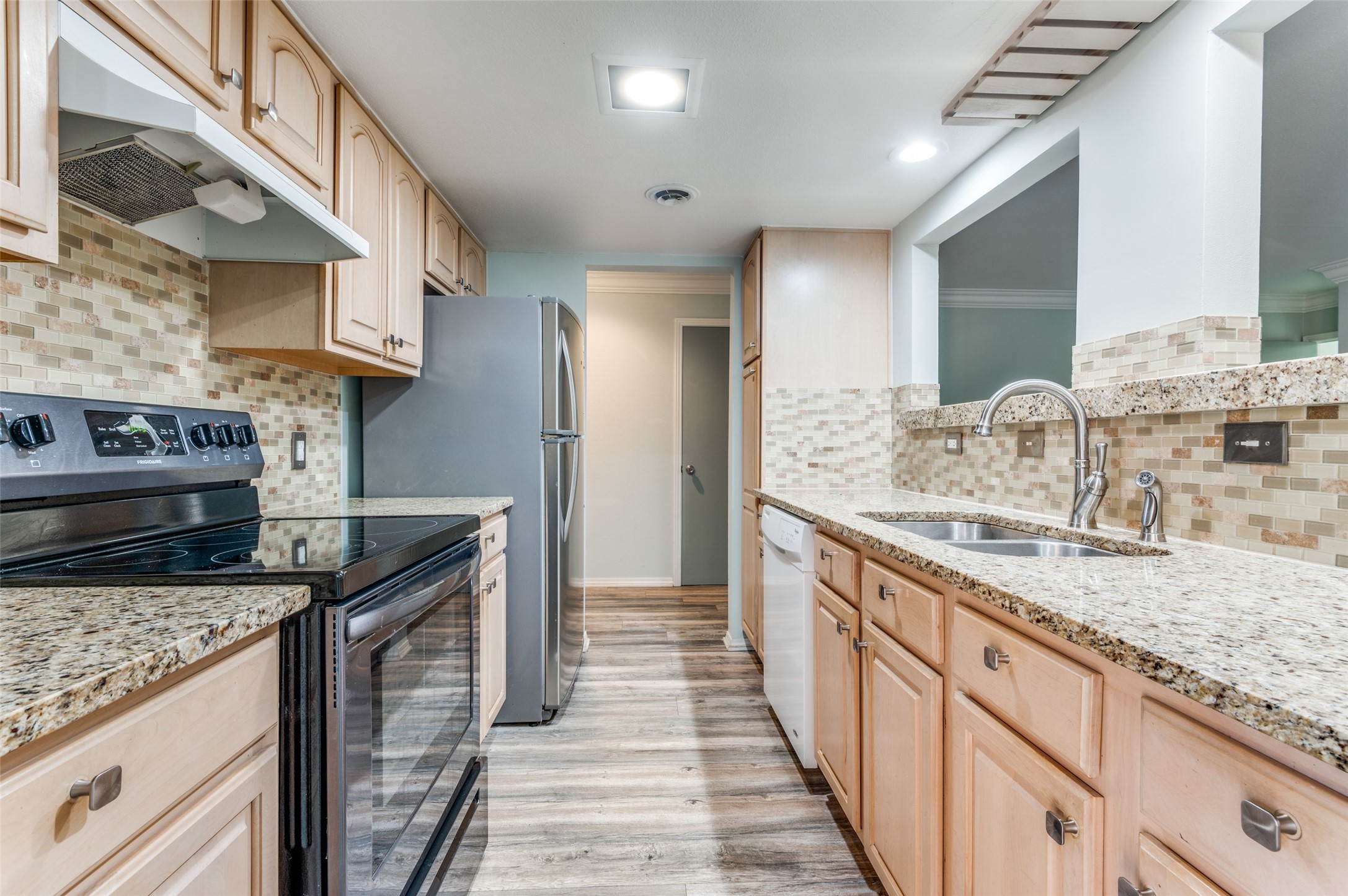 570 E Avenue J Grand Prairie TX 75050