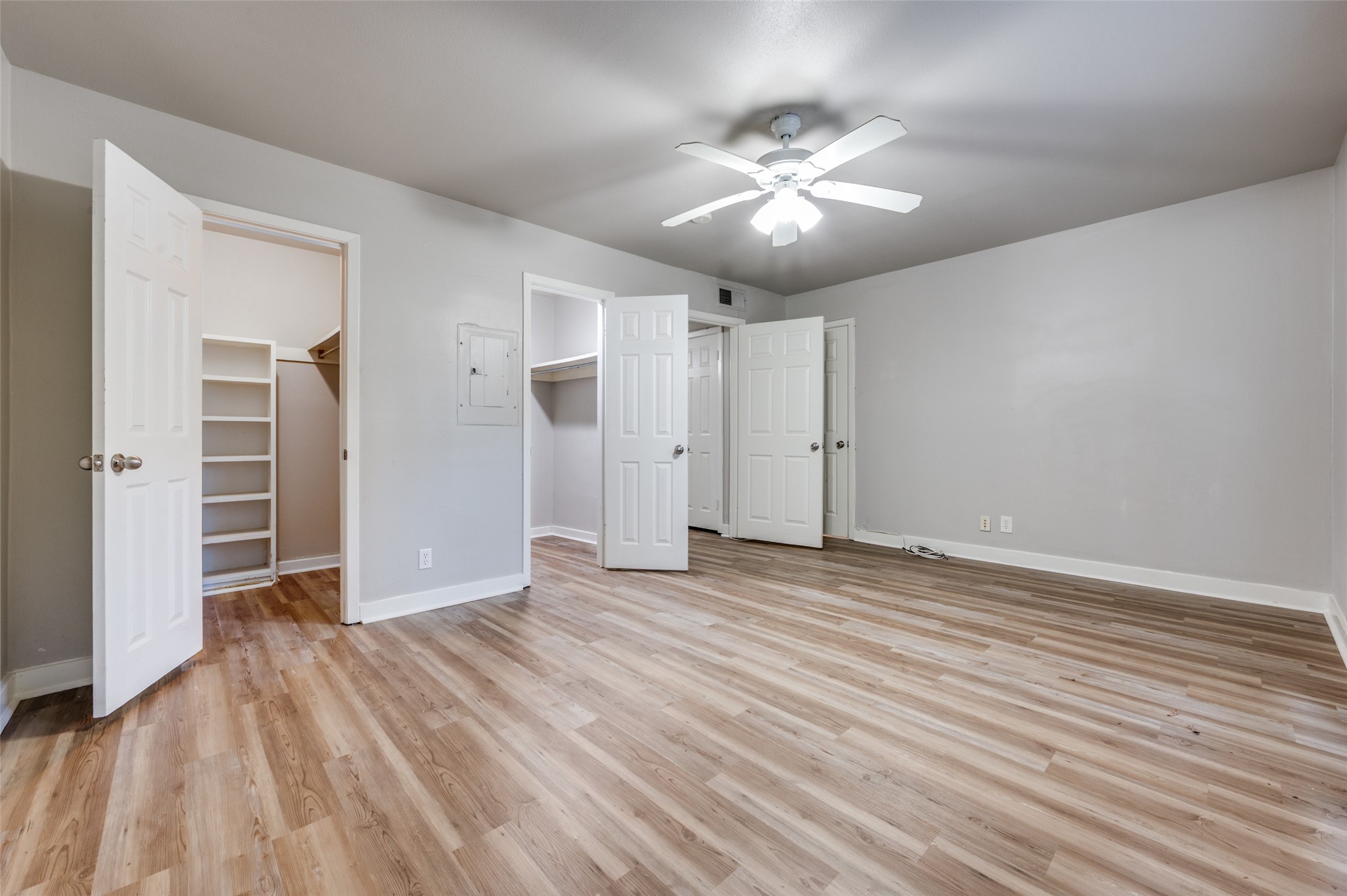 10201 Regal Oaks Drive Dallas TX 75230