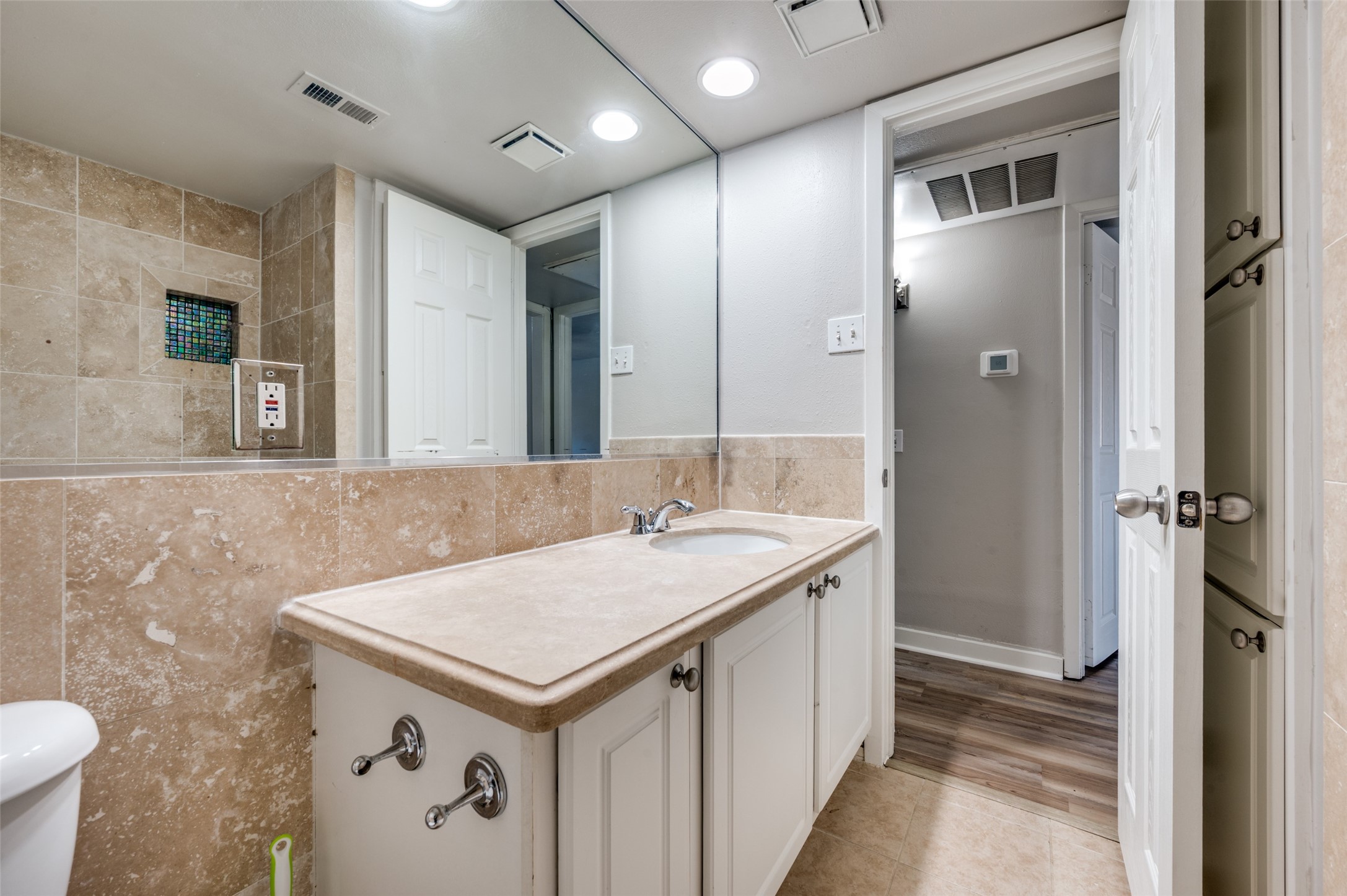10201 Regal Oaks Drive Dallas TX 75230