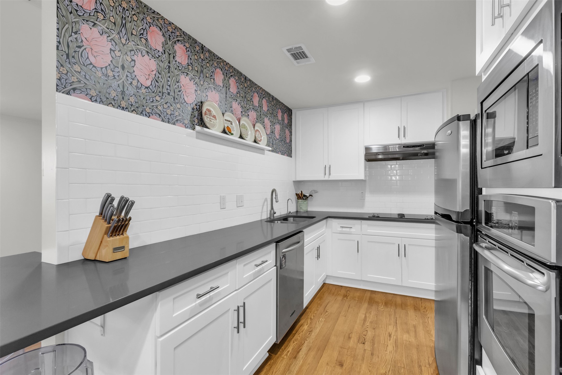 6127 Bandera Avenue Dallas TX 75225