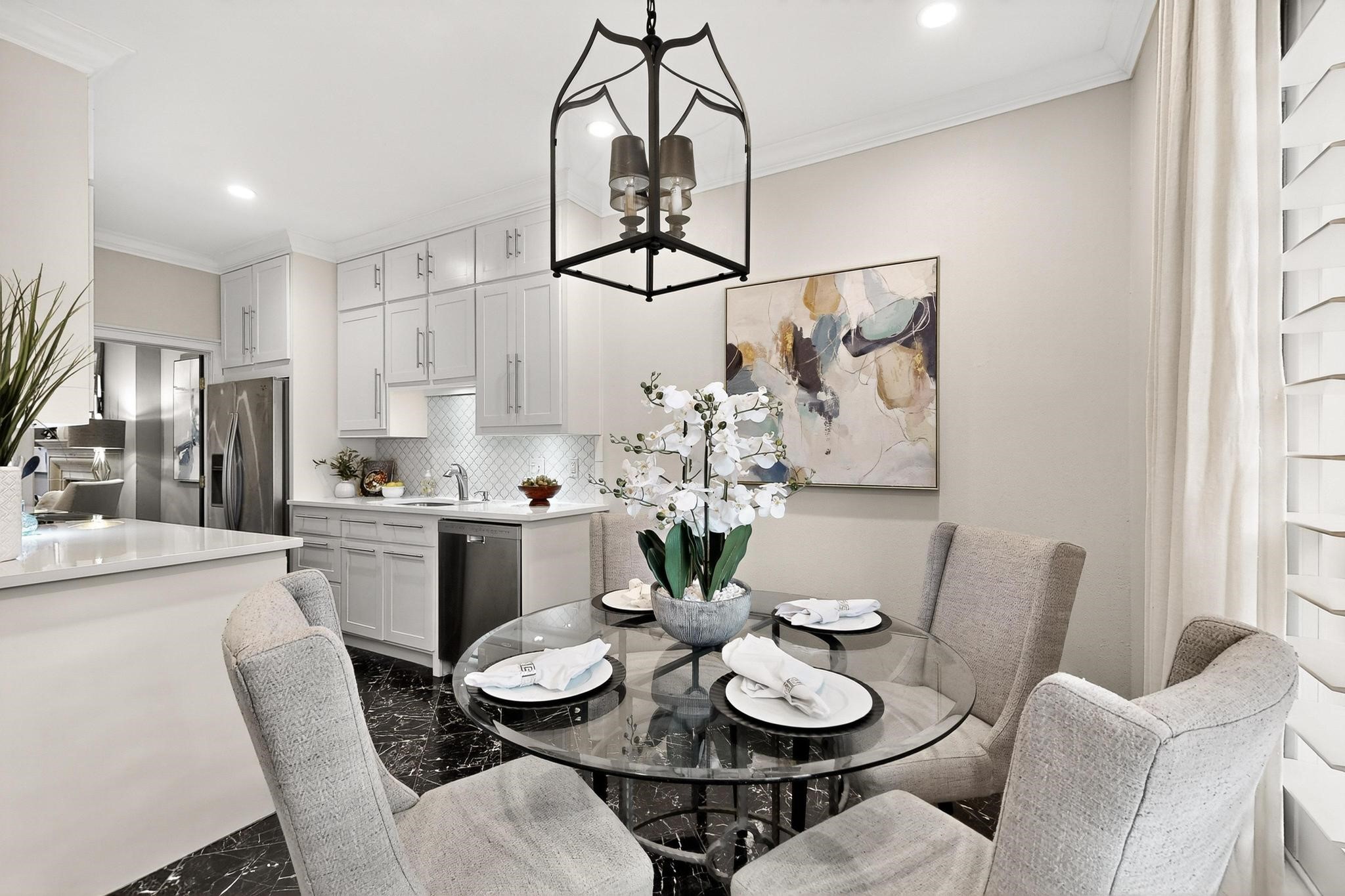 7526 W Northwest Highway Dallas TX 75225