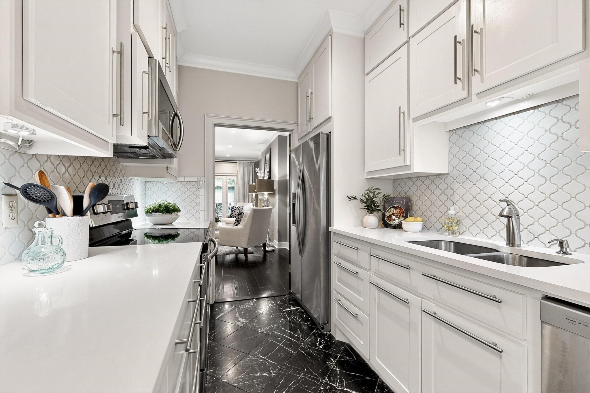 7526 W Northwest Highway Dallas TX 75225