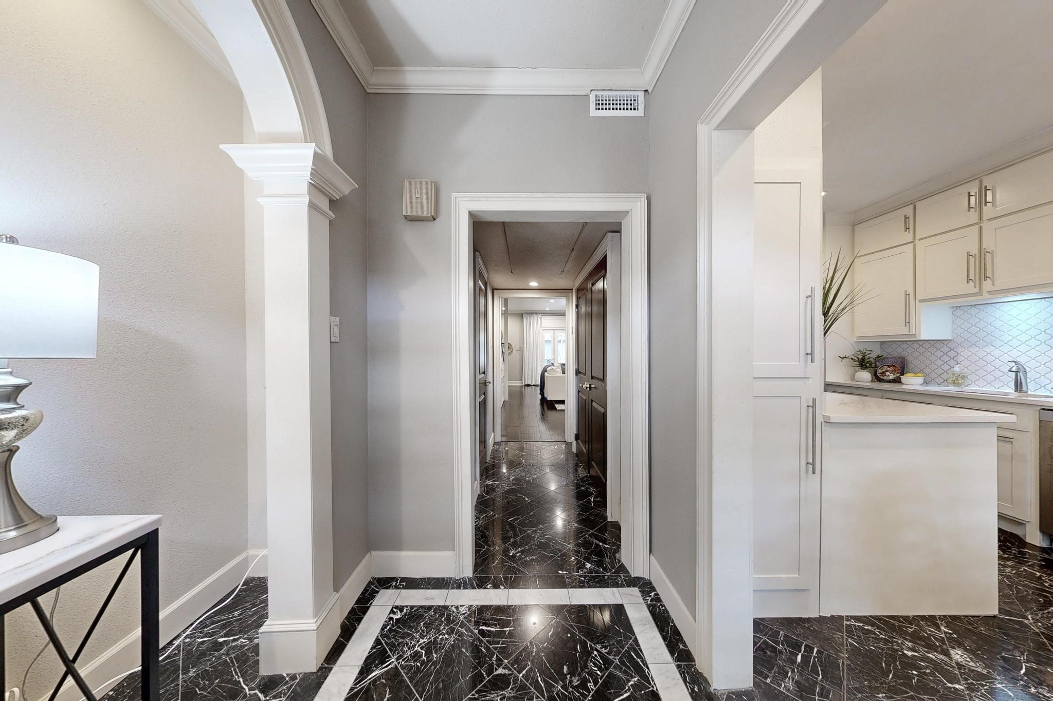 7526 W Northwest Highway Dallas TX 75225