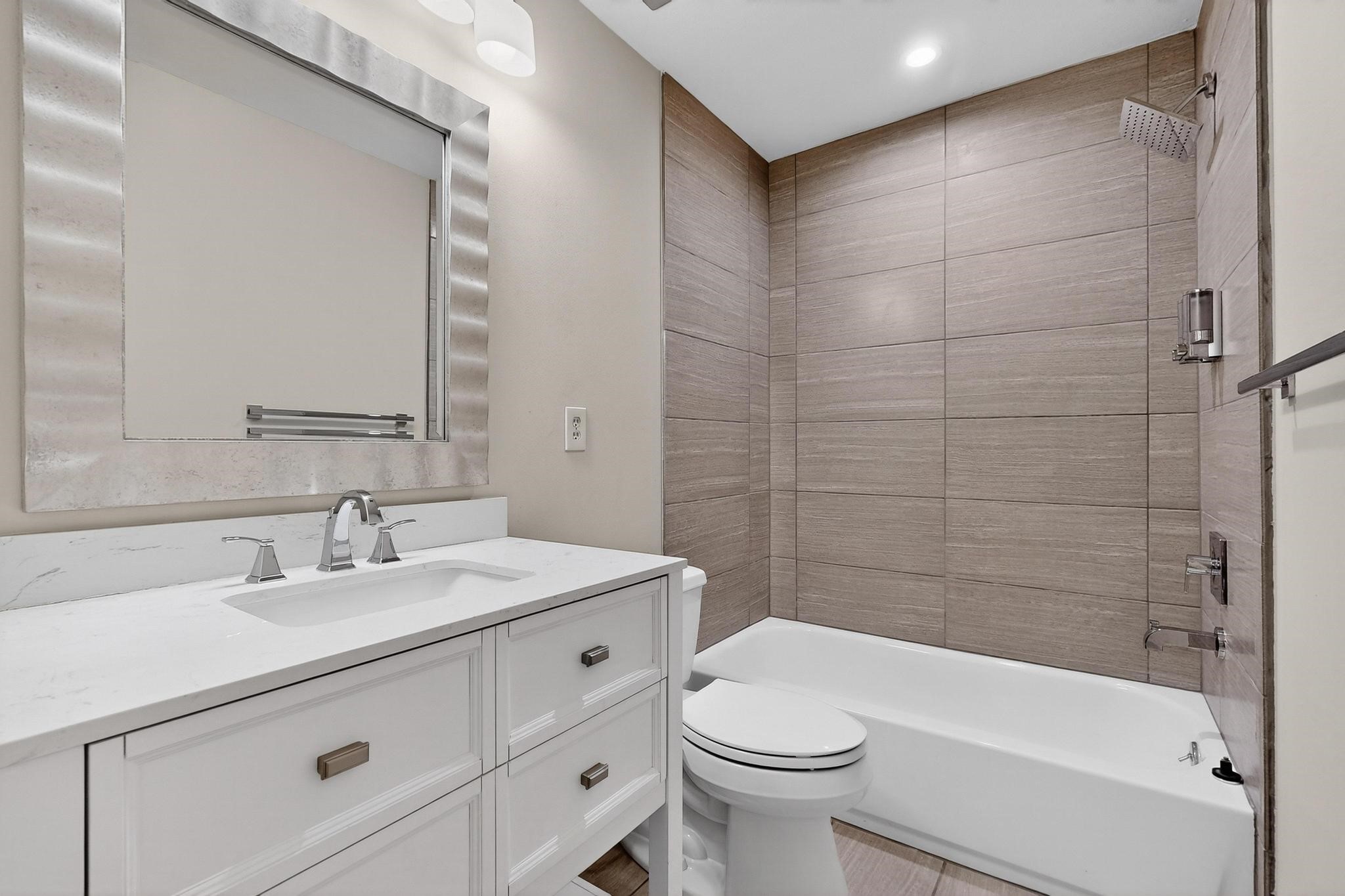 7526 W Northwest Highway Dallas TX 75225